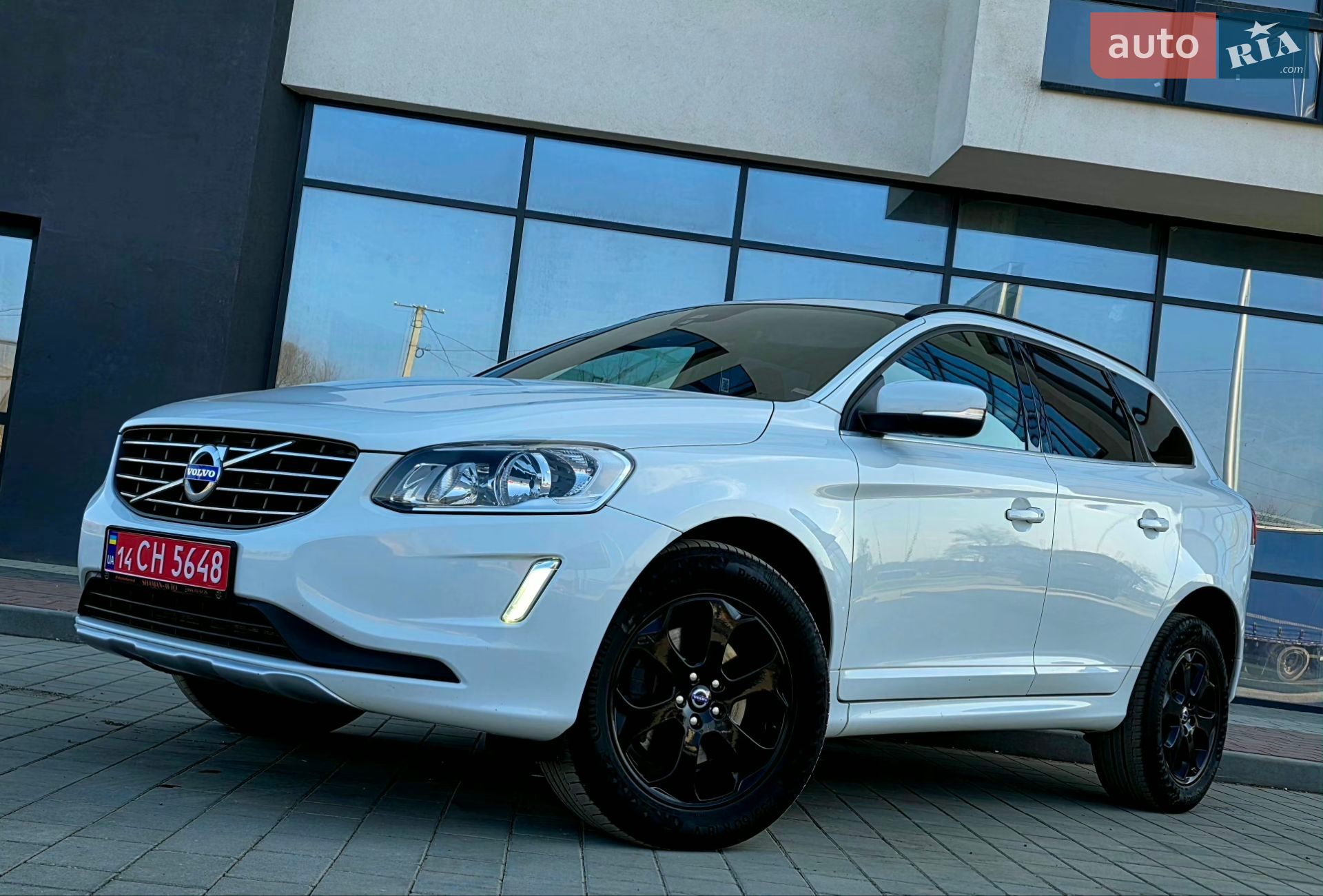 Volvo Xc60 2015 VIN YV1DZ73CDF2644911 фото оголошення 9 з 115