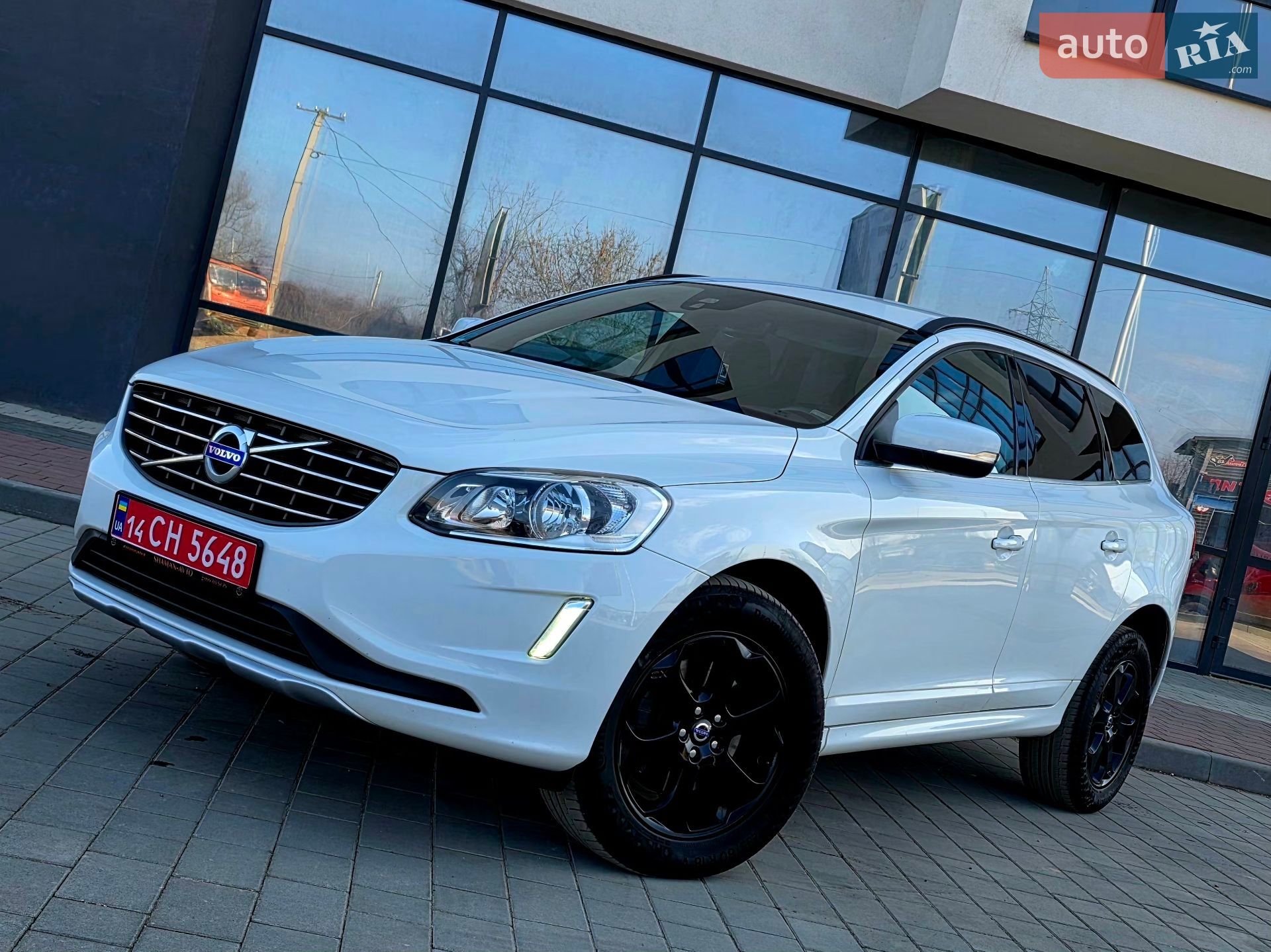 Volvo Xc60 2015 VIN YV1DZ73CDF2644911 фото оголошення 6 з 115