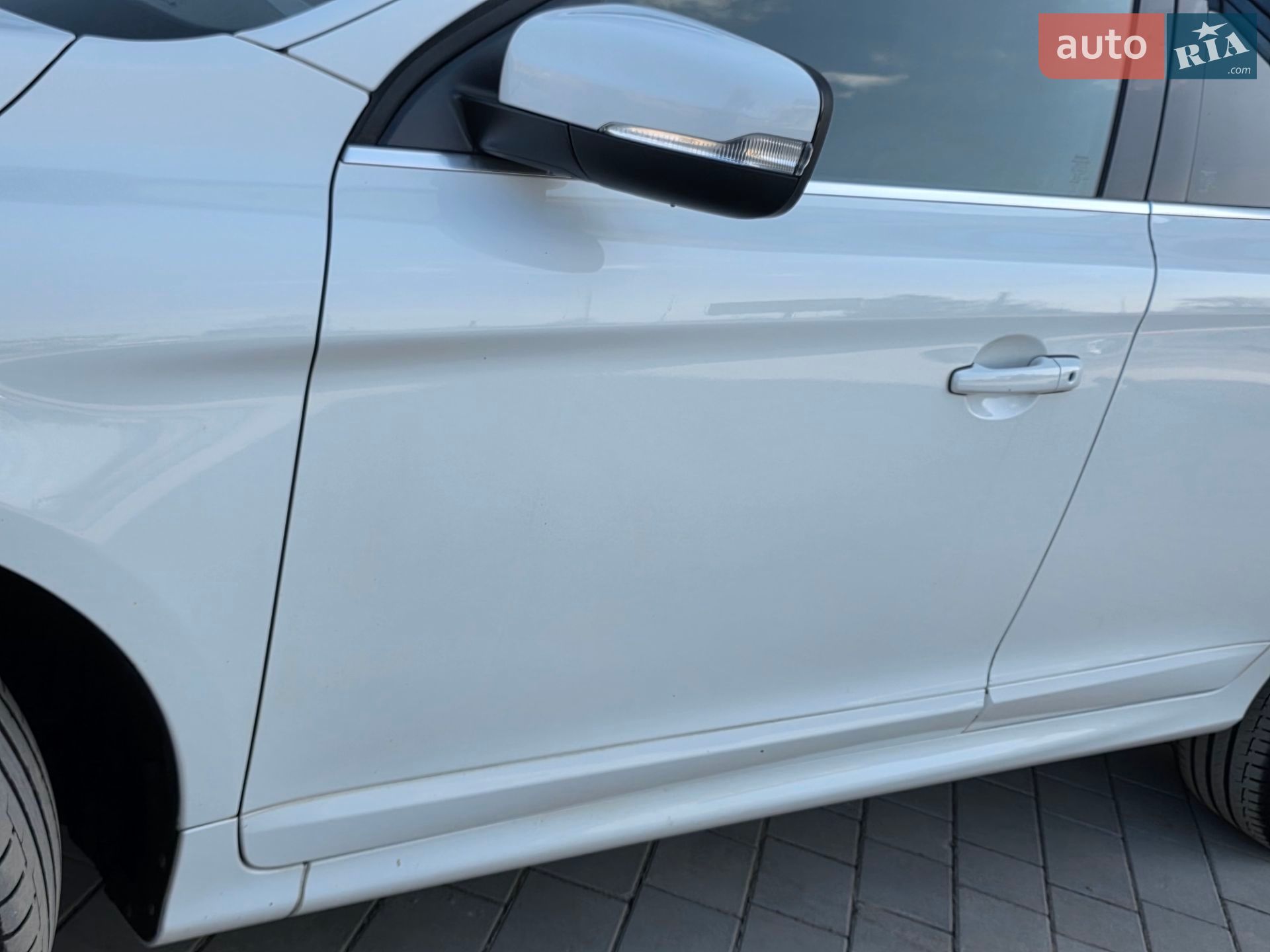 Volvo Xc60 2015 VIN YV1DZ73CDF2644911 фото оголошення 29 з 115