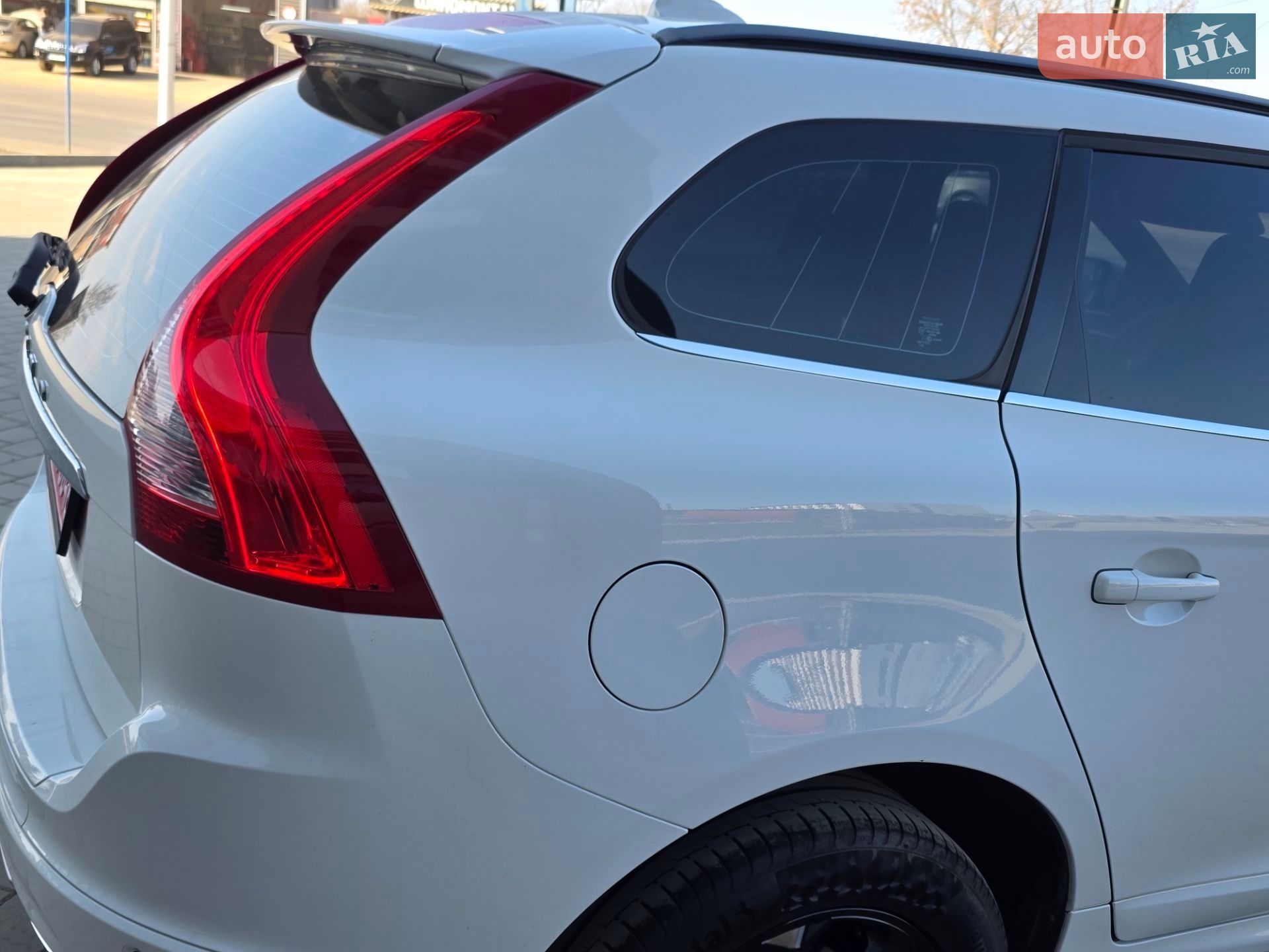 Volvo Xc60 2015 VIN YV1DZ73CDF2644911 фото оголошення 45 з 115