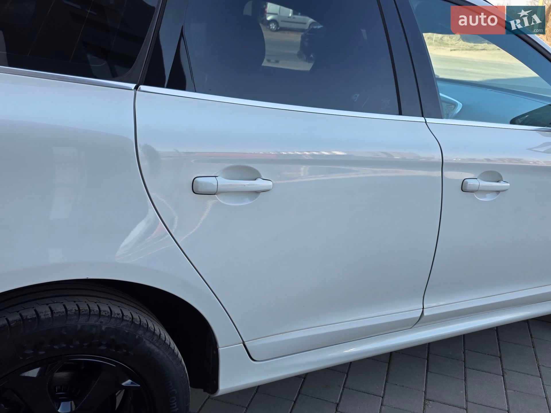 Volvo Xc60 2015 VIN YV1DZ73CDF2644911 фото оголошення 49 з 115