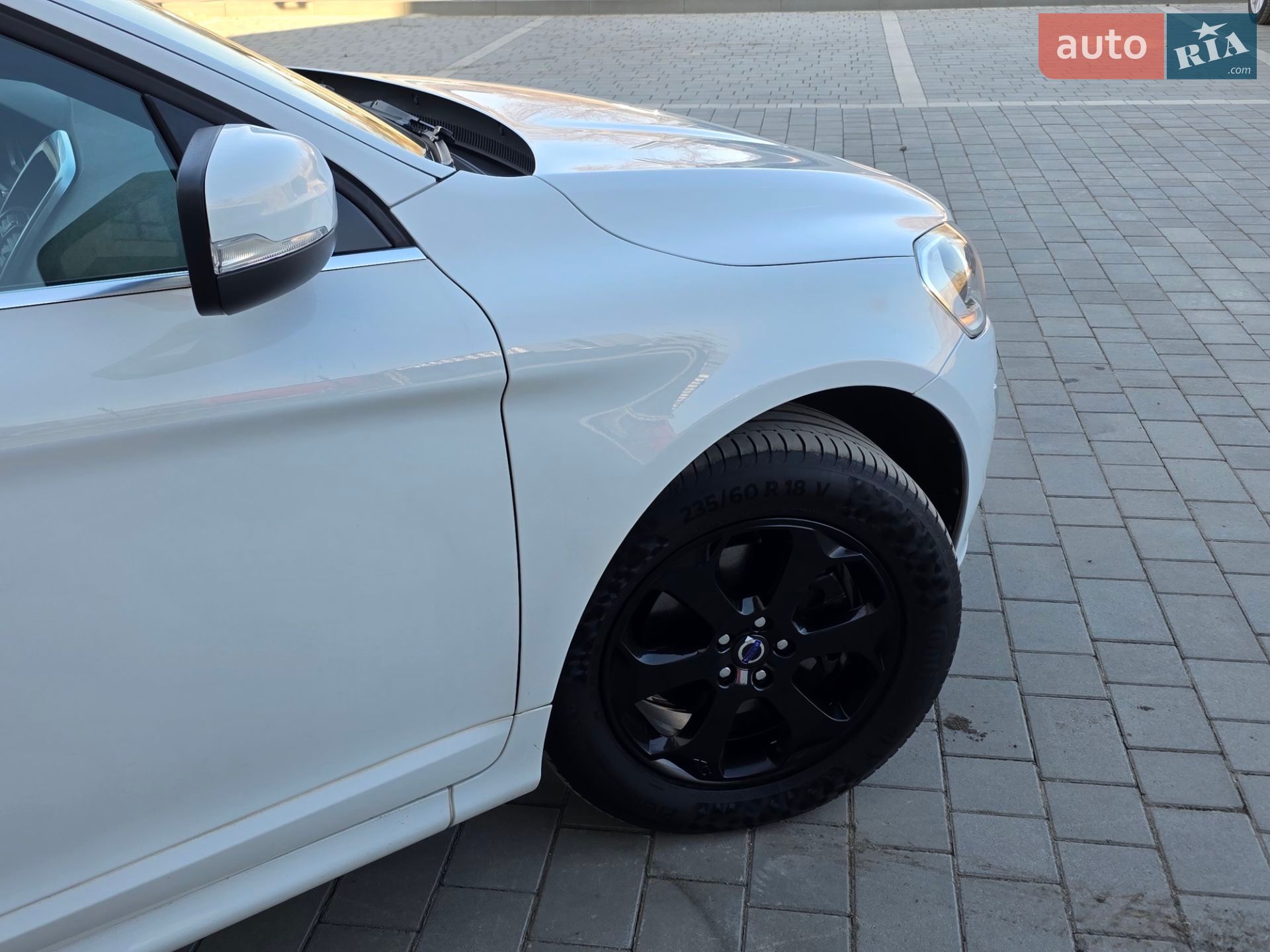 Volvo Xc60 2015 VIN YV1DZ73CDF2644911 фото оголошення 54 з 115