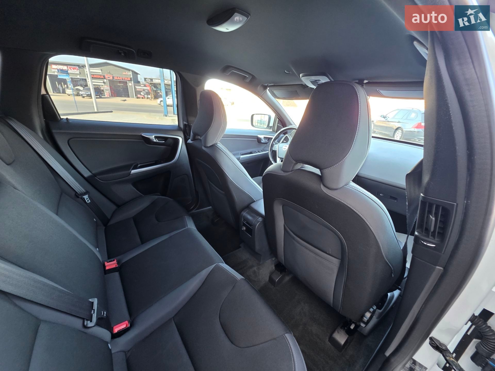 Volvo Xc60 2015 VIN YV1DZ73CDF2644911 фото оголошення 65 з 115