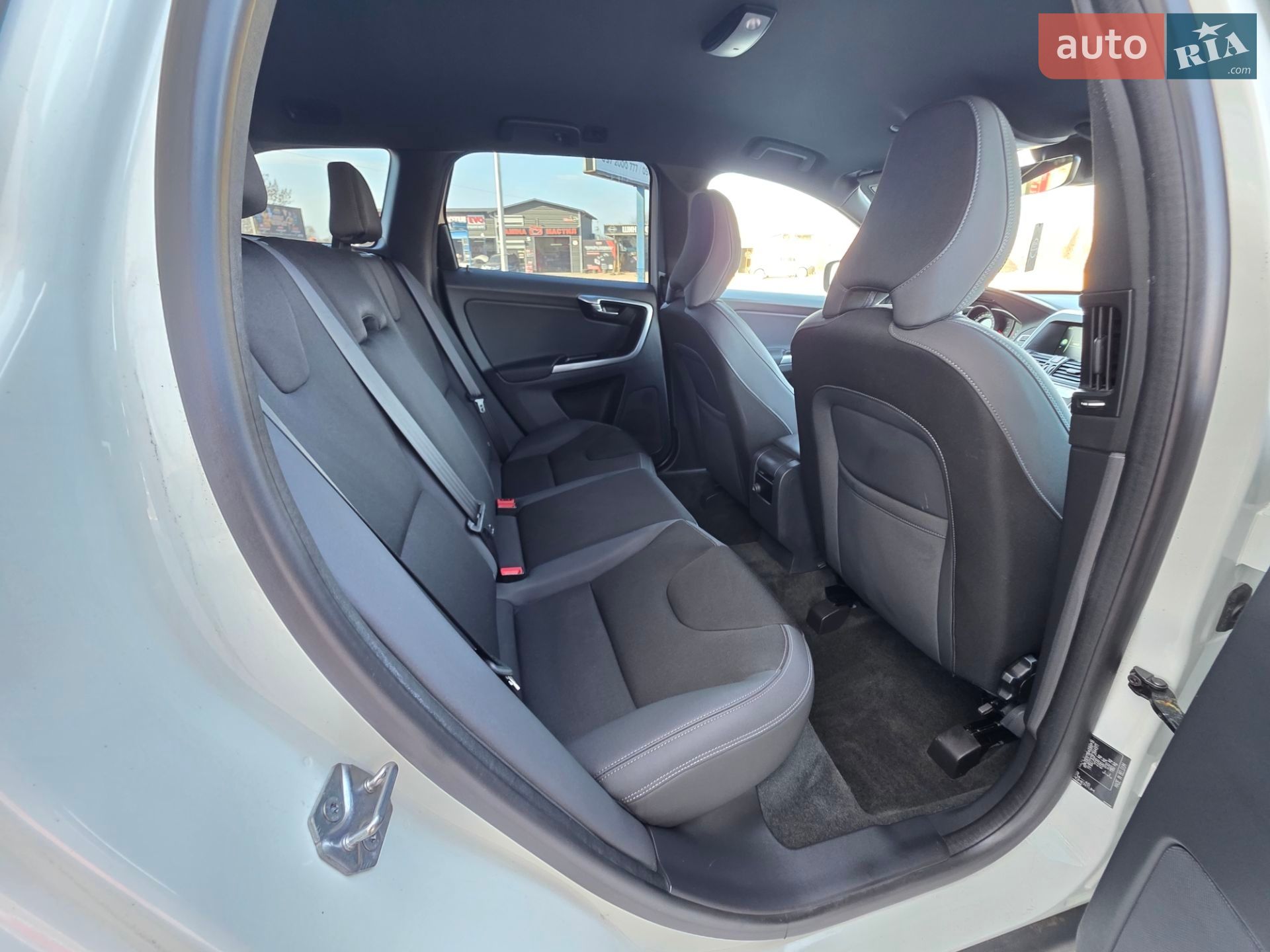 Volvo Xc60 2015 VIN YV1DZ73CDF2644911 фото оголошення 67 з 115