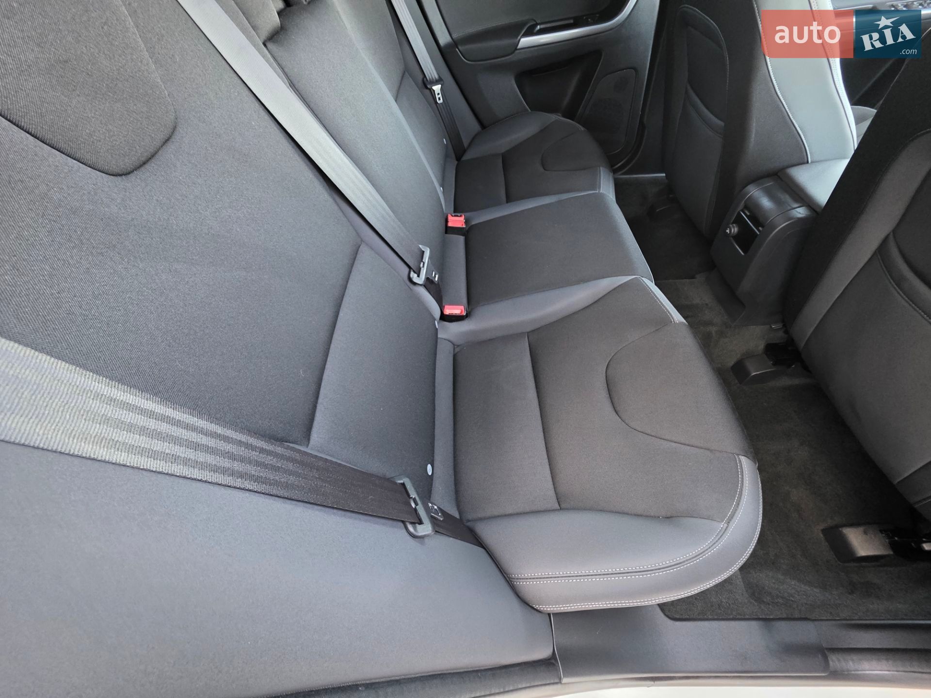 Volvo Xc60 2015 VIN YV1DZ73CDF2644911 фото оголошення 69 з 115