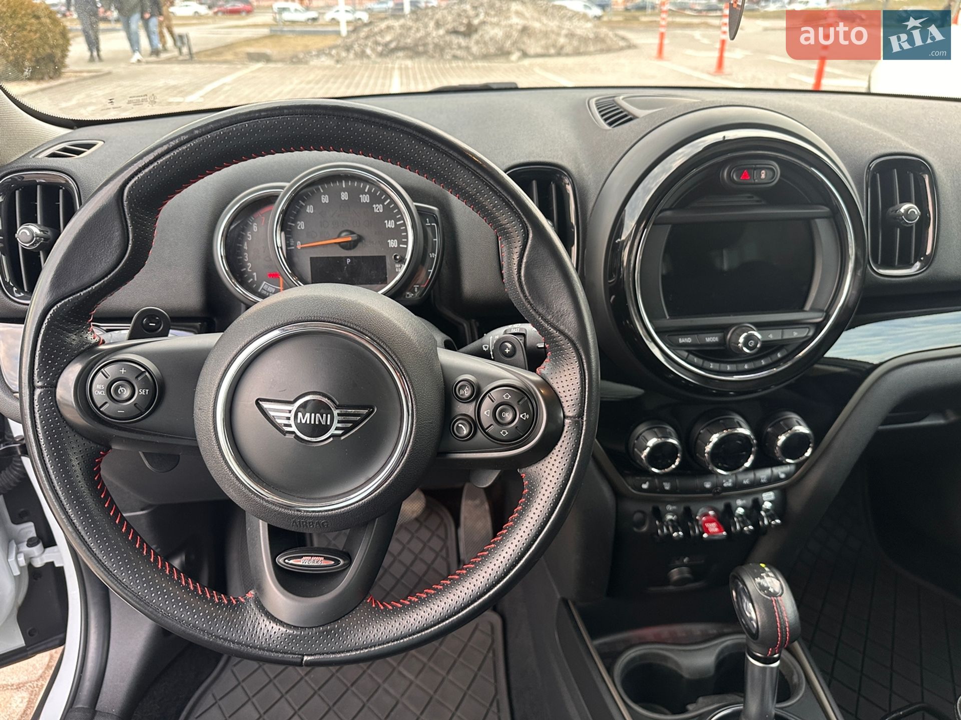 Mini Countryman 2018 VIN WMZYT5C5XK3G91377 фото оголошення 16 з 23