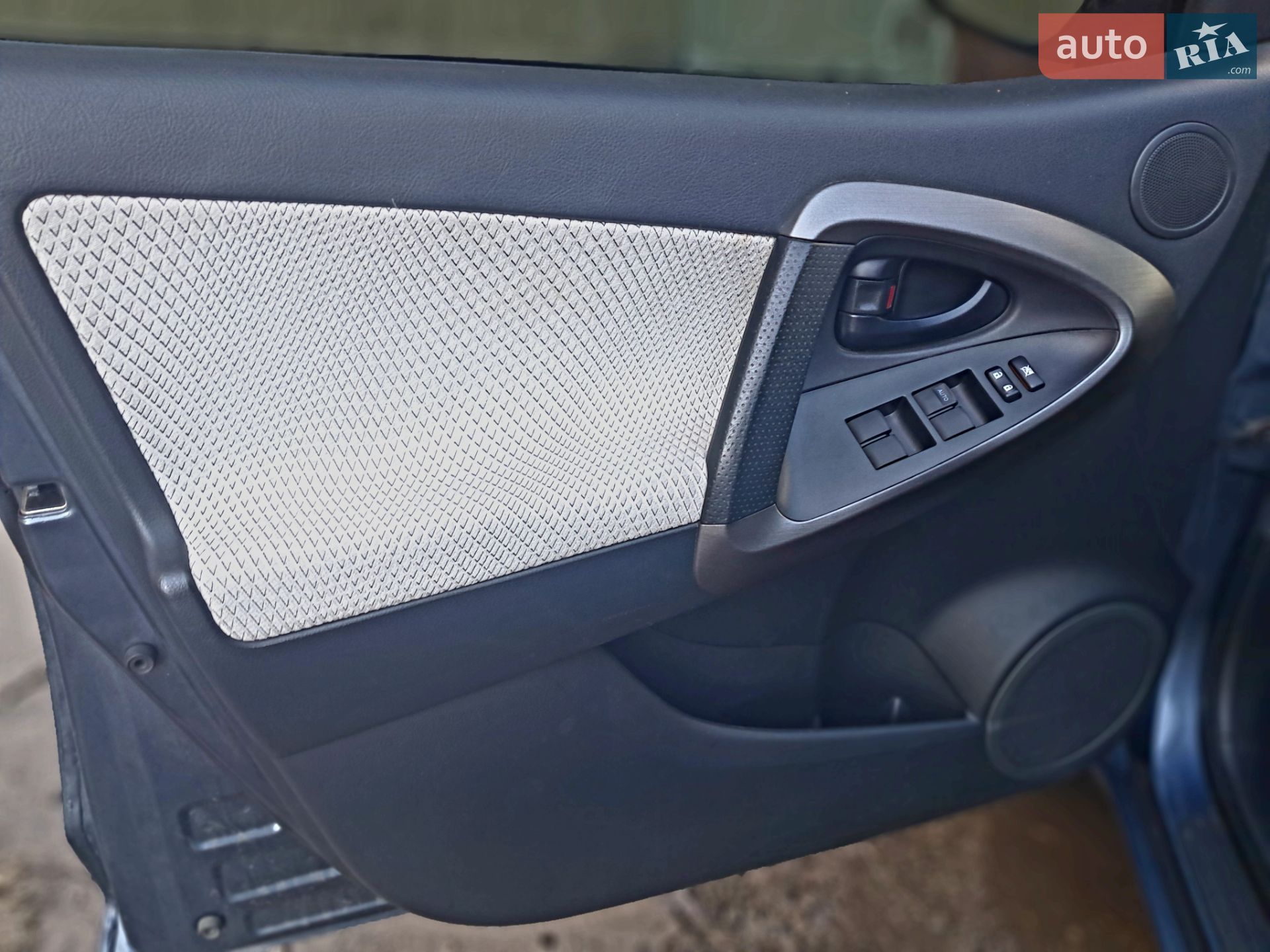 Toyota RAV4 EV 2012 VIN 2T3YL4DV1CW001228 фото оголошення 24 з 27