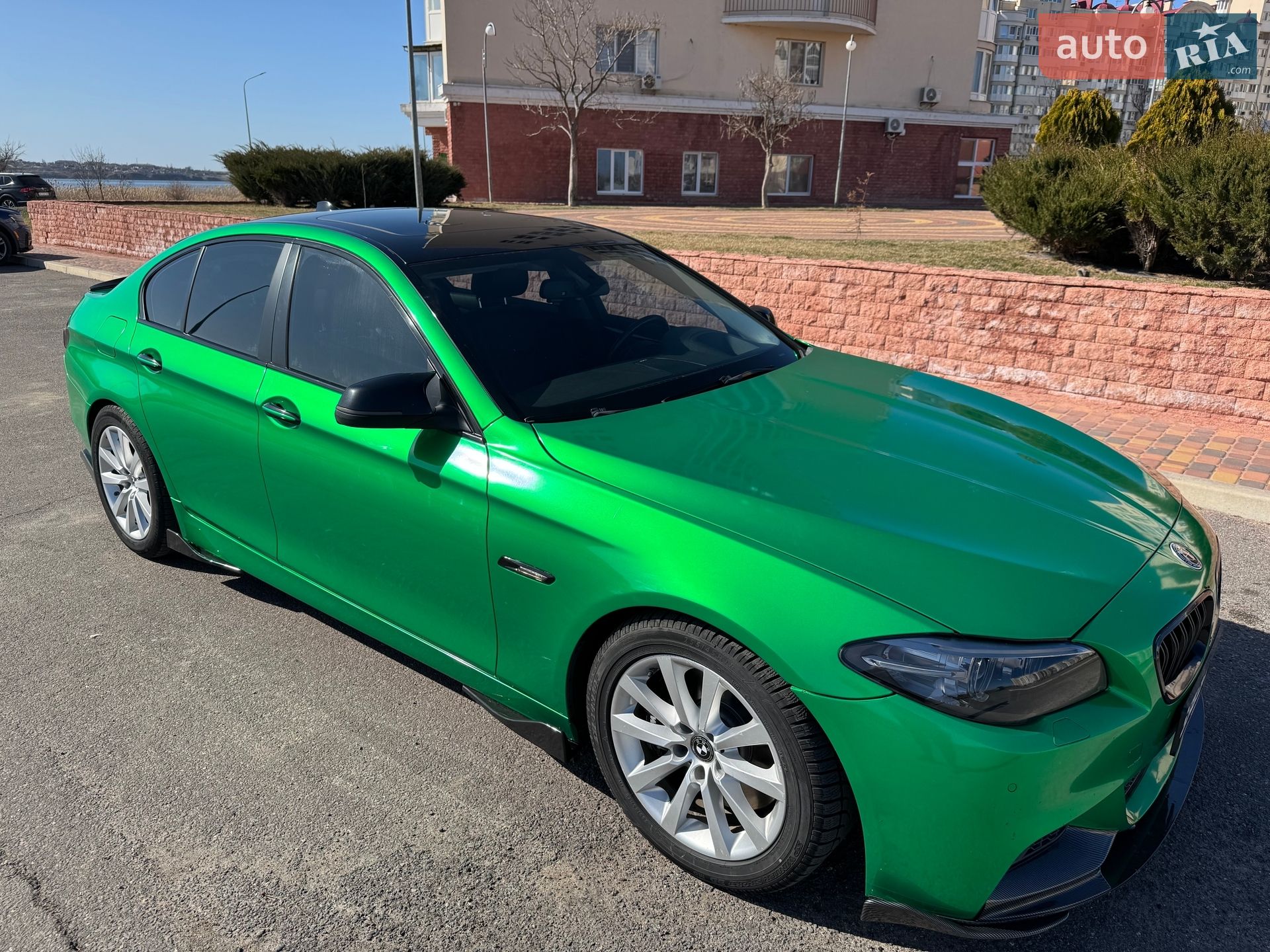 BMW 5 Series 2015 VIN WBA5B3C52GG255515 фото оголошення 8 з 78