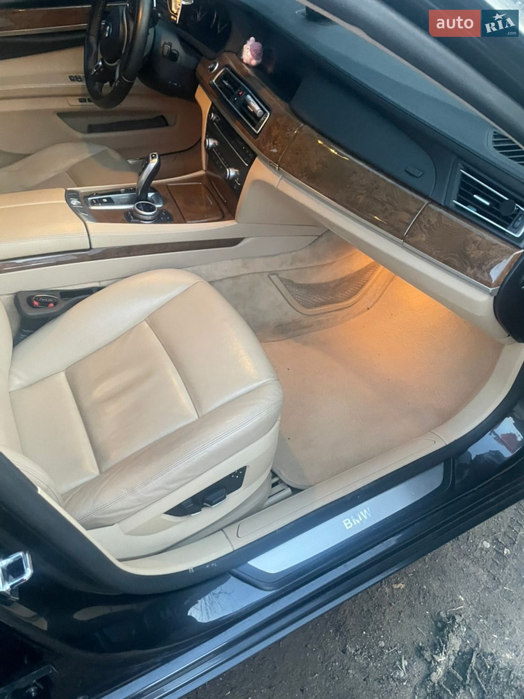 BMW 7 Series 2008 VIN WBAKM21040CY72295 фото оголошення 12 з 18