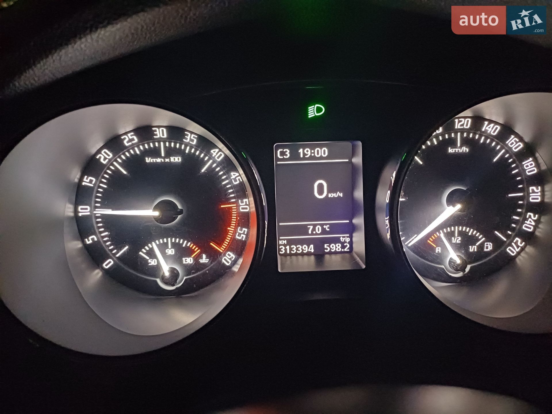 Skoda Superb 2013 VIN TMBJJ73T8D9033720 фото оголошення 2 з 40