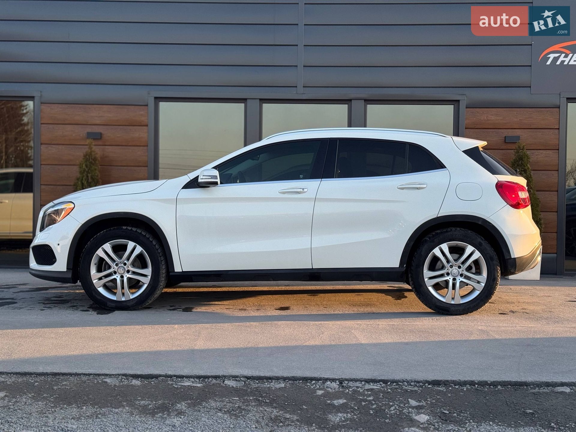 Mercedes-Benz GLA-Class 2015 VIN WDCTG4EB4FJ180722 фото оголошення 10 з 63