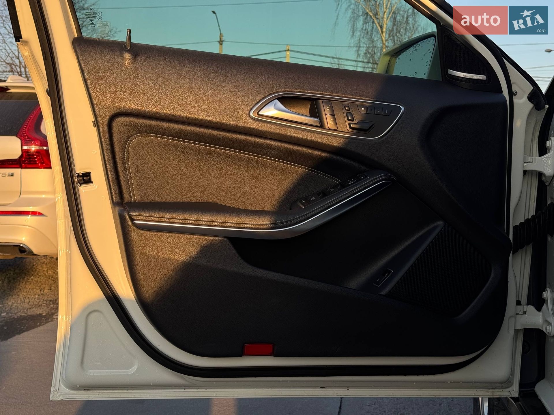 Mercedes-Benz GLA-Class 2015 VIN WDCTG4EB4FJ180722 фото оголошення 18 з 63
