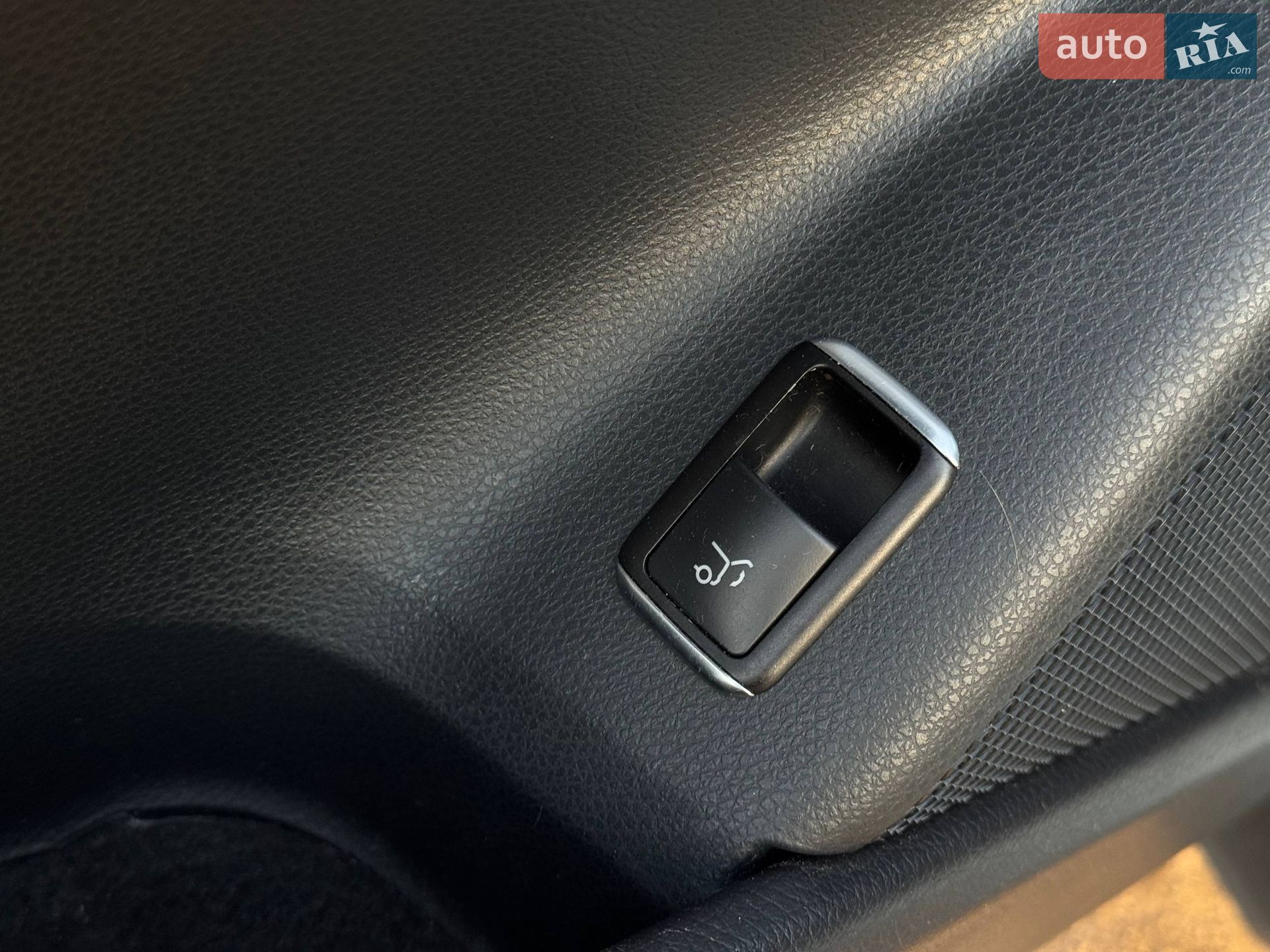Mercedes-Benz GLA-Class 2015 VIN WDCTG4EB4FJ180722 фото оголошення 21 з 63