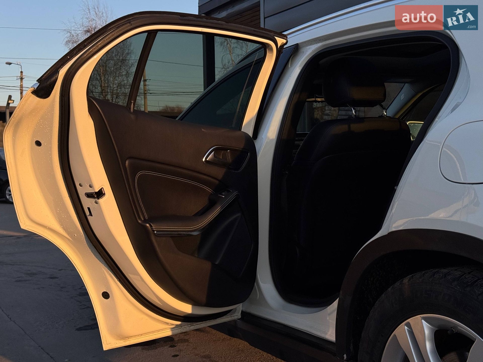 Mercedes-Benz GLA-Class 2015 VIN WDCTG4EB4FJ180722 фото оголошення 35 з 63