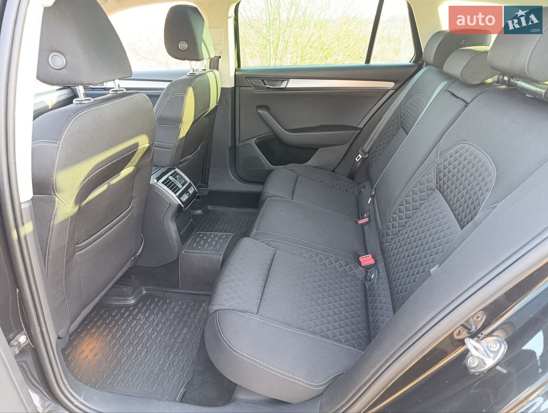 Skoda Superb 2016 VIN TMBJG9NP5H7028695 фото оголошення 17 з 33
