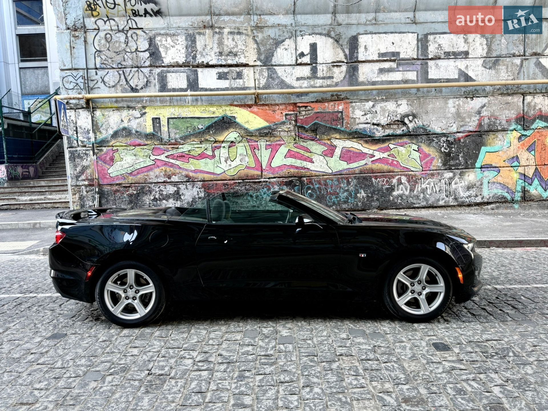 CHEVROLET CAMARO 2019 VIN 1G1FB3DS8K0142237 фото оголошення 4 з 108