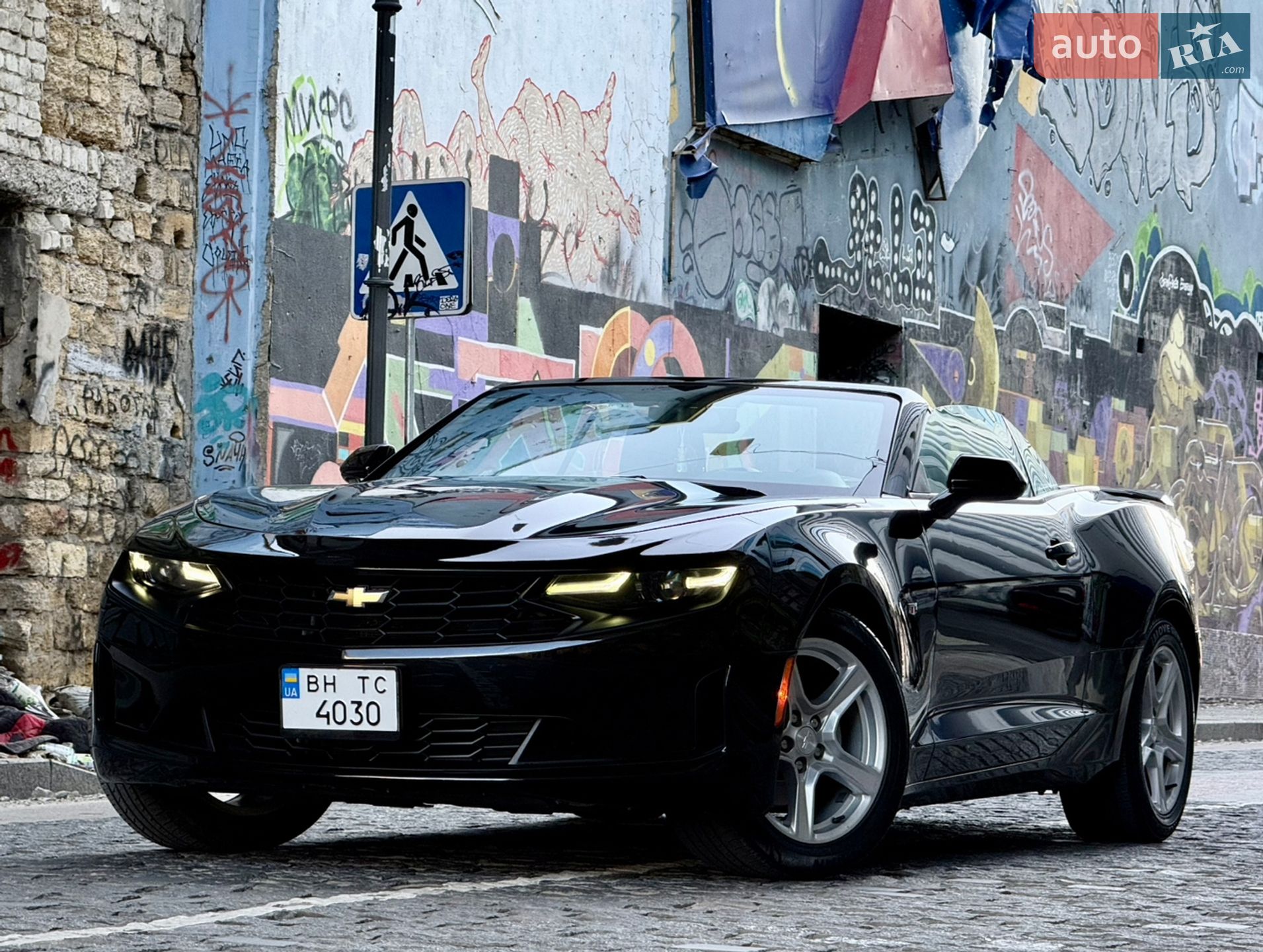 CHEVROLET CAMARO 2019 VIN 1G1FB3DS8K0142237 фото оголошення 8 з 108