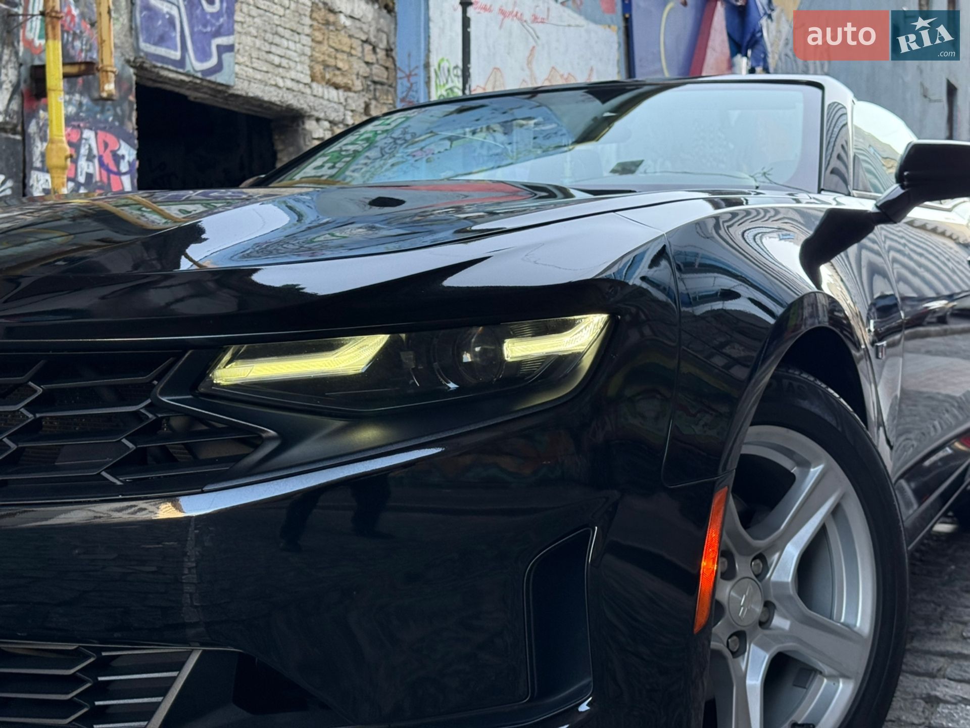 CHEVROLET CAMARO 2019 VIN 1G1FB3DS8K0142237 фото оголошення 18 з 108