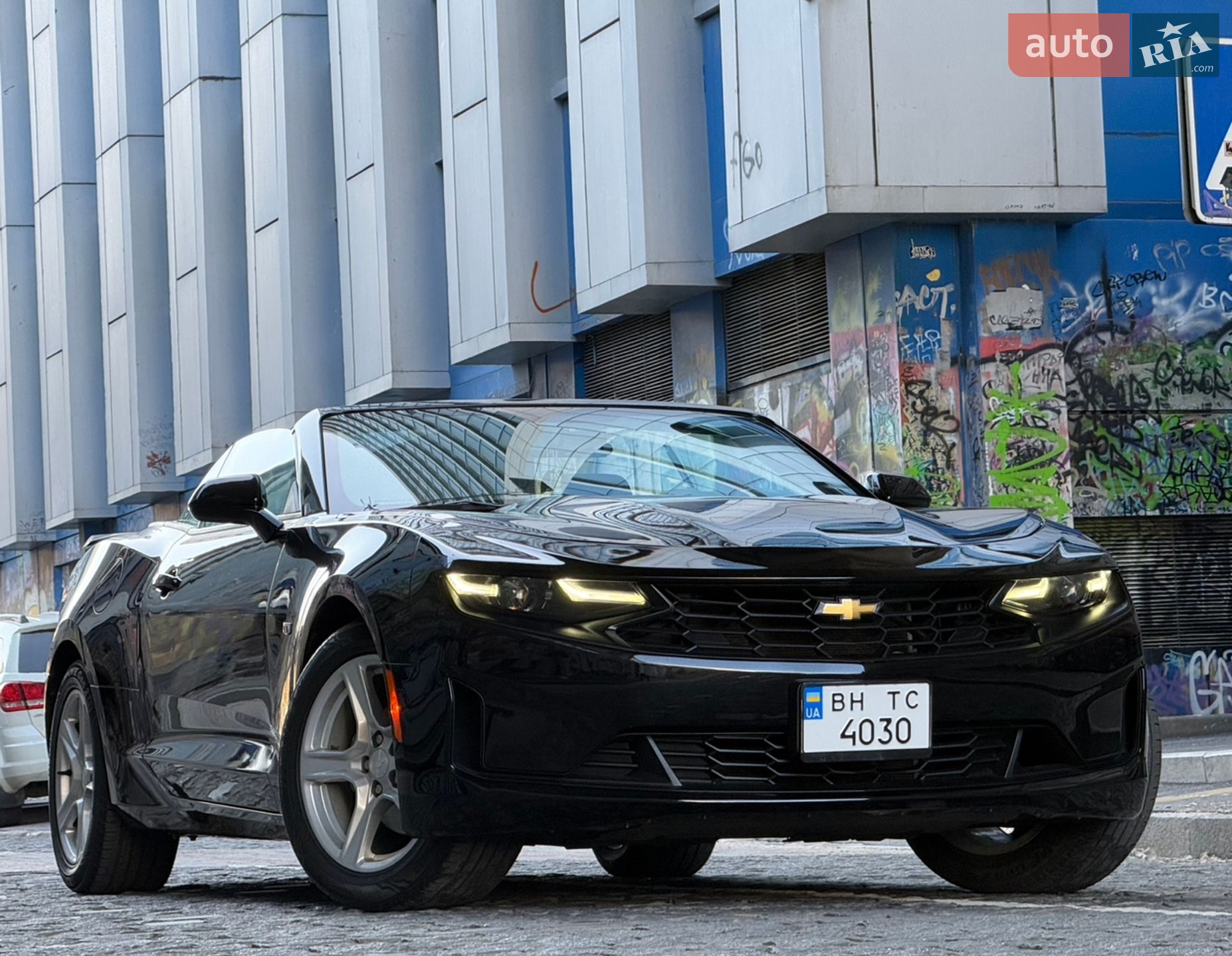 CHEVROLET CAMARO 2019 VIN 1G1FB3DS8K0142237 фото оголошення 24 з 108