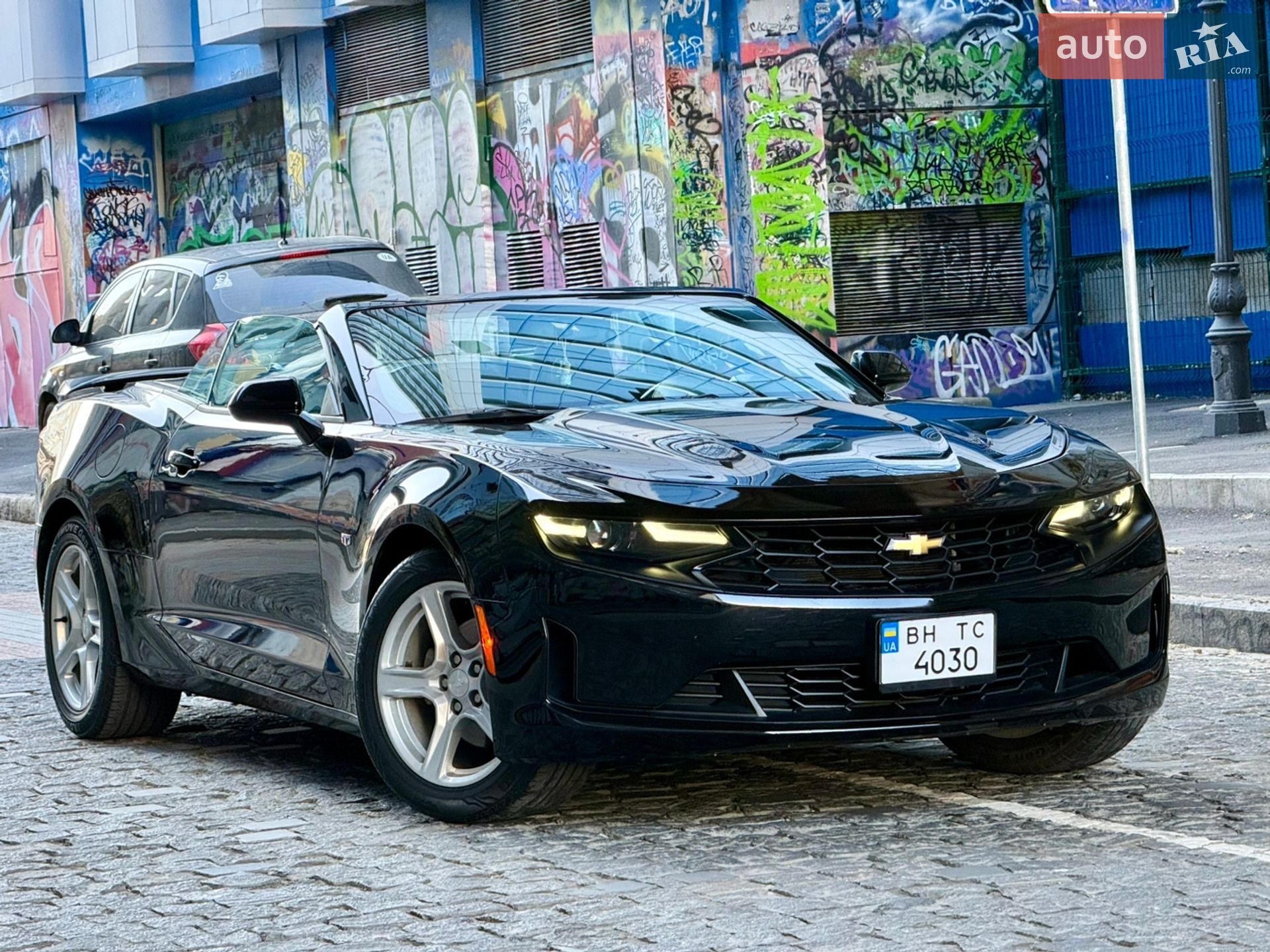 CHEVROLET CAMARO 2019 VIN 1G1FB3DS8K0142237 фото оголошення 30 з 108