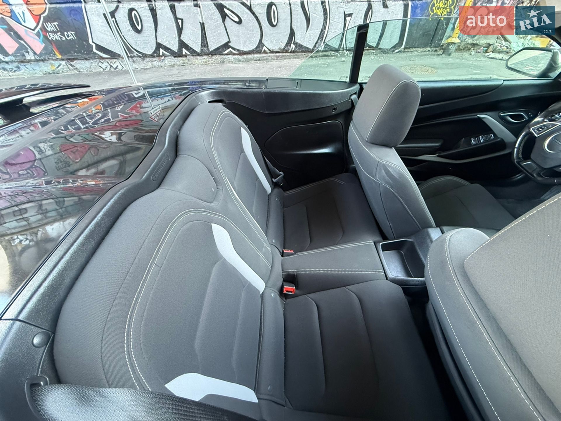 CHEVROLET CAMARO 2019 VIN 1G1FB3DS8K0142237 фото оголошення 63 з 108