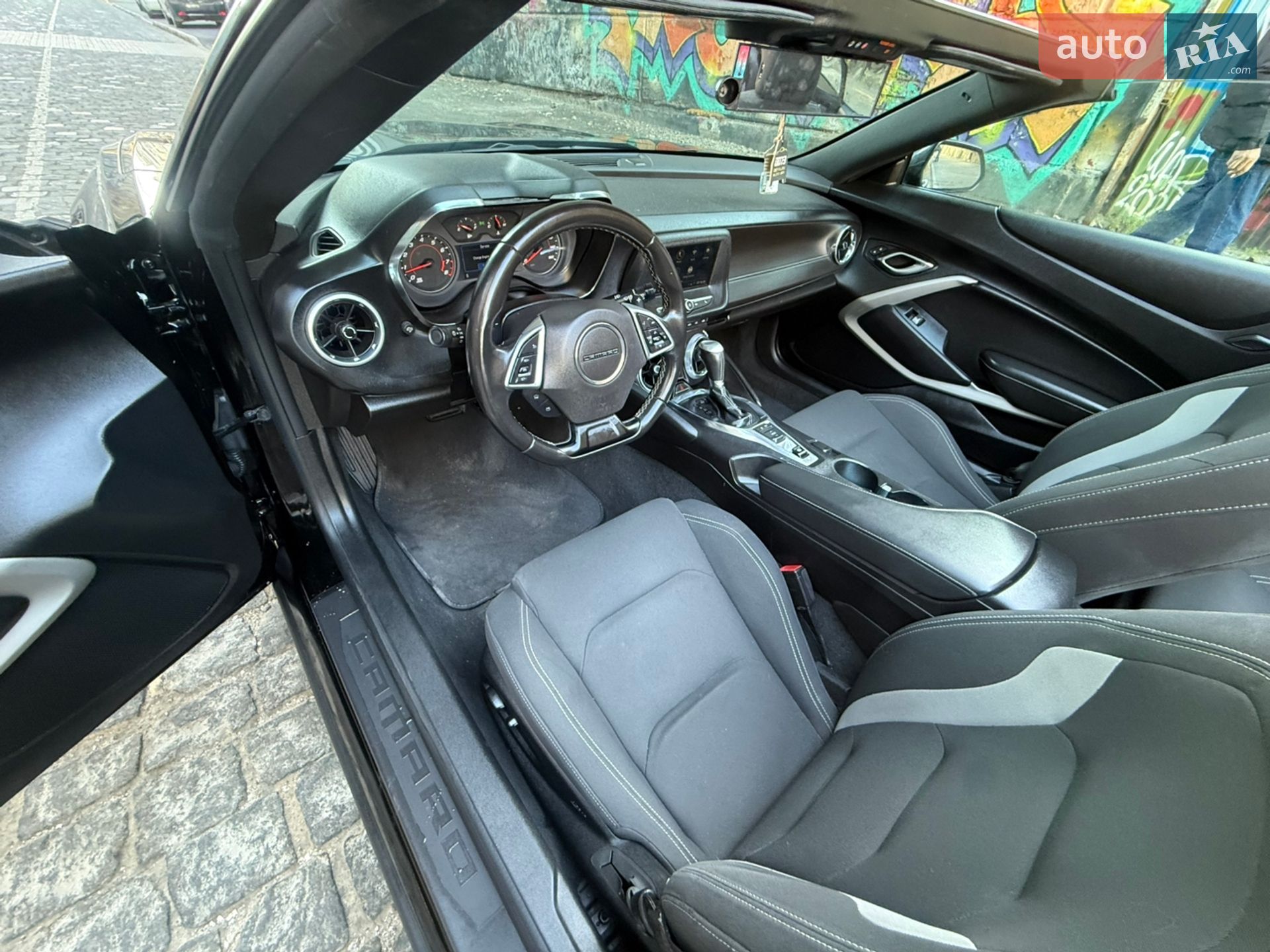 CHEVROLET CAMARO 2019 VIN 1G1FB3DS8K0142237 фото оголошення 79 з 108