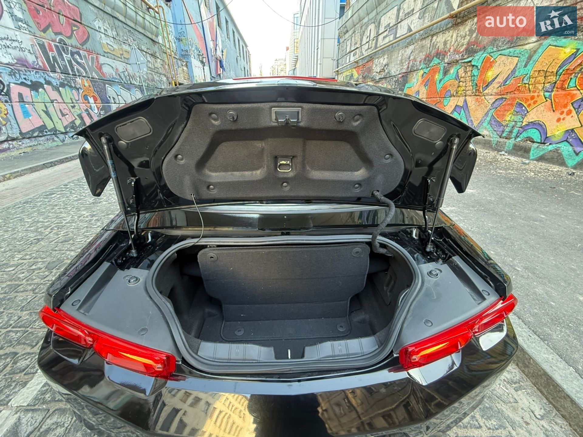 CHEVROLET CAMARO 2019 VIN 1G1FB3DS8K0142237 фото оголошення 99 з 108