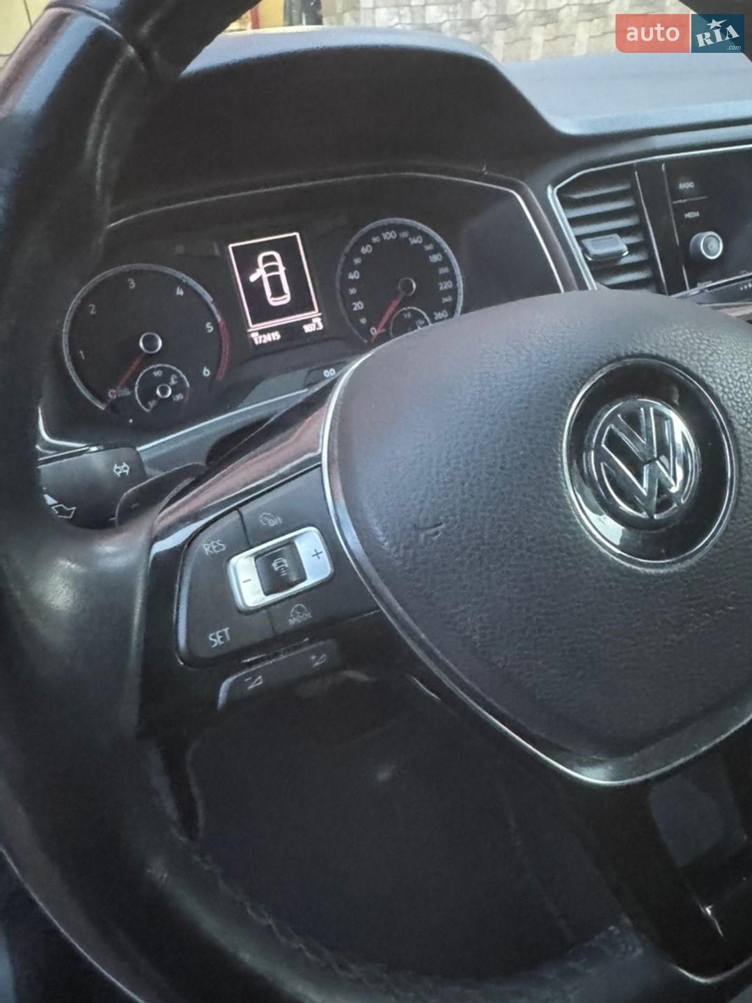 VOLKSWAGEN T-ROC 2018 VIN WVGZZZA1ZJV078341 фото оголошення 8 з 40