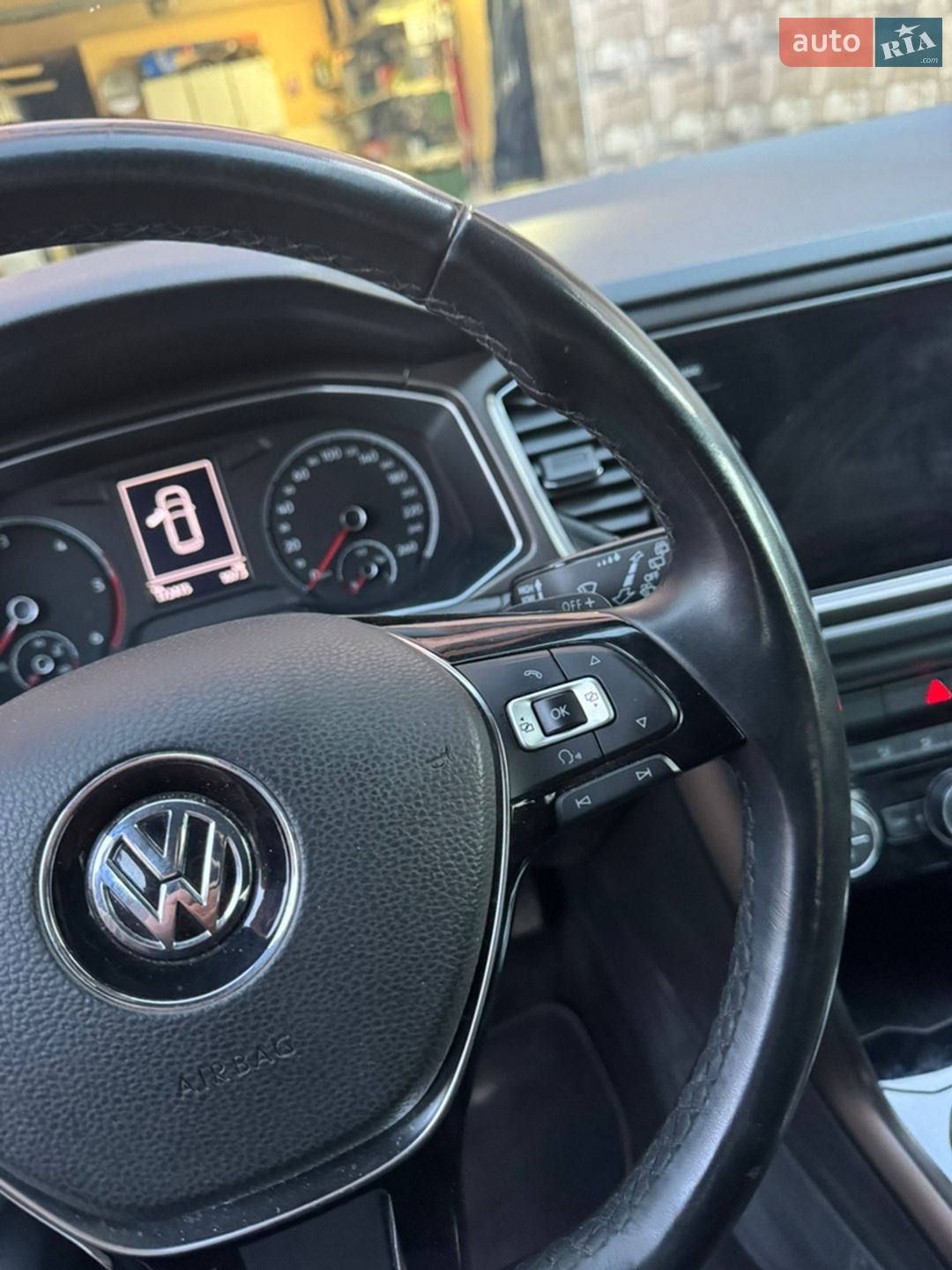VOLKSWAGEN T-ROC 2018 VIN WVGZZZA1ZJV078341 фото оголошення 11 з 40