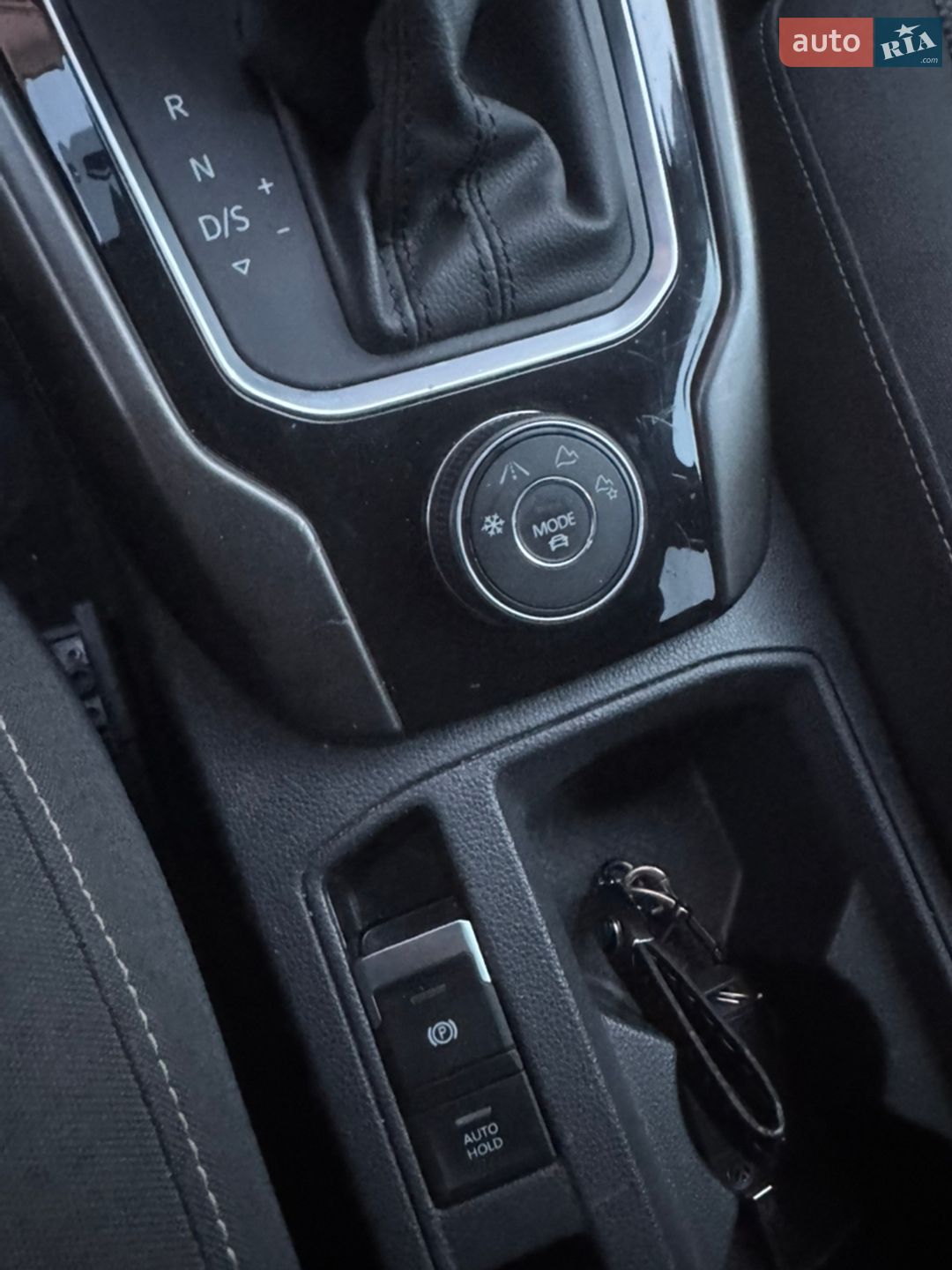 VOLKSWAGEN T-ROC 2018 VIN WVGZZZA1ZJV078341 фото оголошення 13 з 40