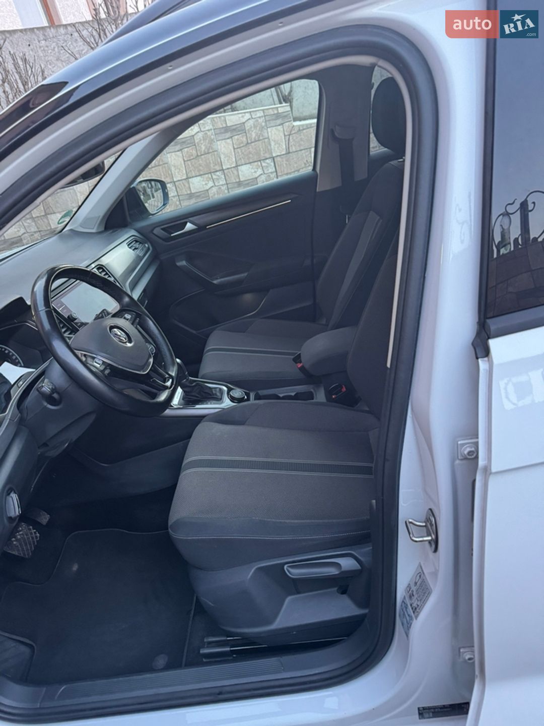 VOLKSWAGEN T-ROC 2018 VIN WVGZZZA1ZJV078341 фото оголошення 14 з 40