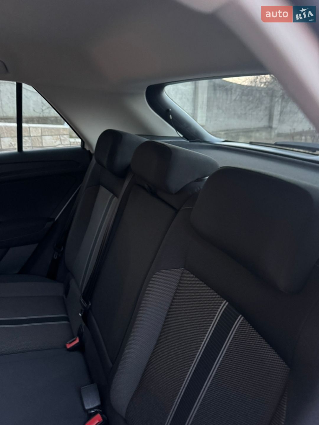 VOLKSWAGEN T-ROC 2018 VIN WVGZZZA1ZJV078341 фото оголошення 33 з 40