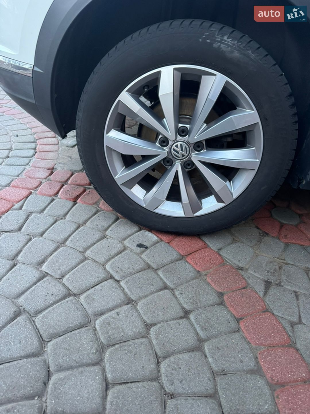 VOLKSWAGEN T-ROC 2018 VIN WVGZZZA1ZJV078341 фото оголошення 37 з 40