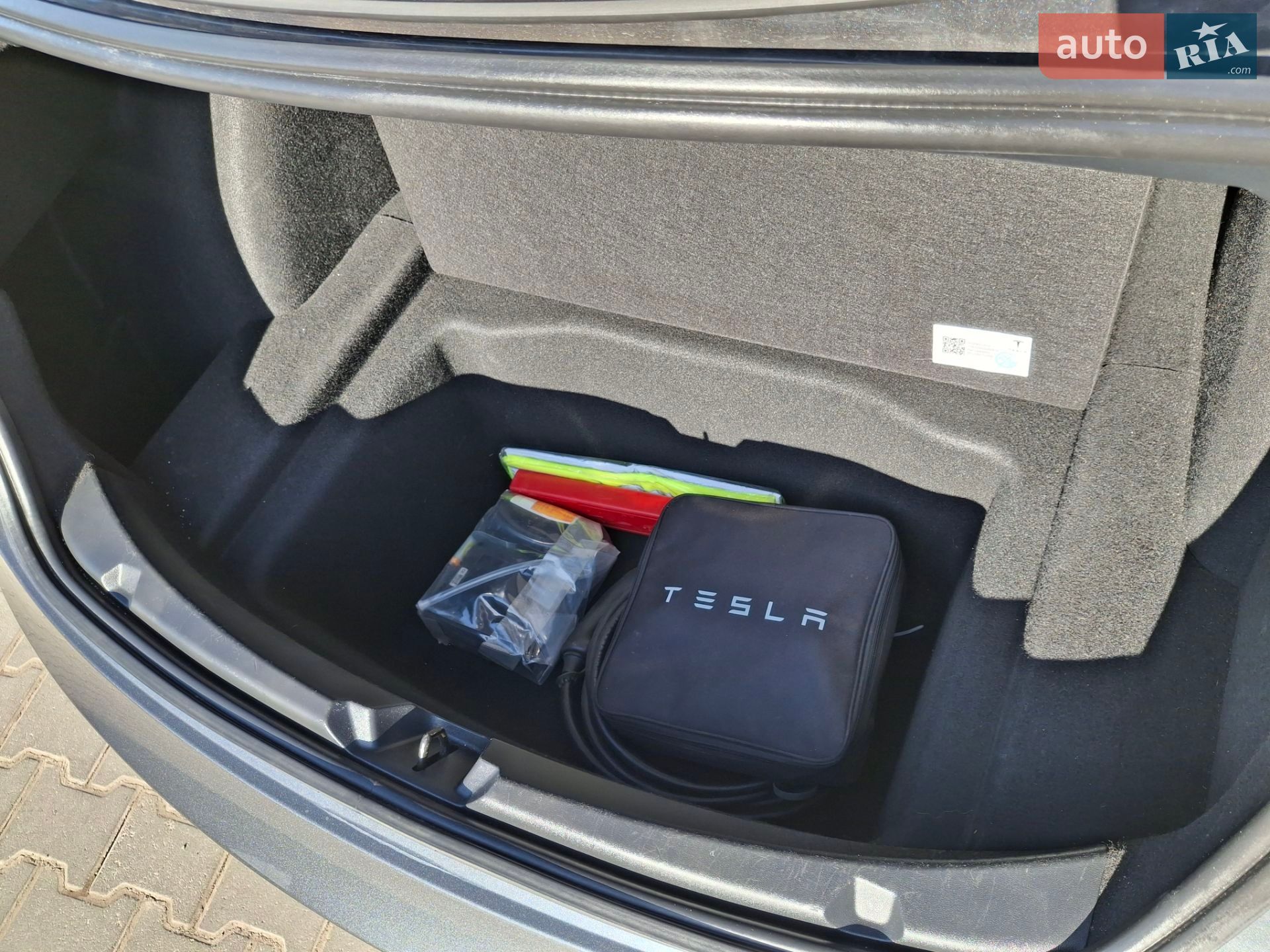 Tesla Model 3 2022 VIN LRW3E7EK9NC509685 фото оголошення 22 з 53