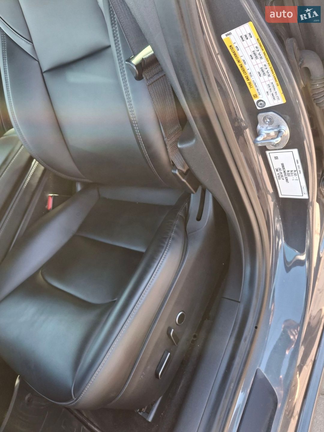 Tesla Model 3 2022 VIN LRW3E7EK9NC509685 фото оголошення 26 з 52