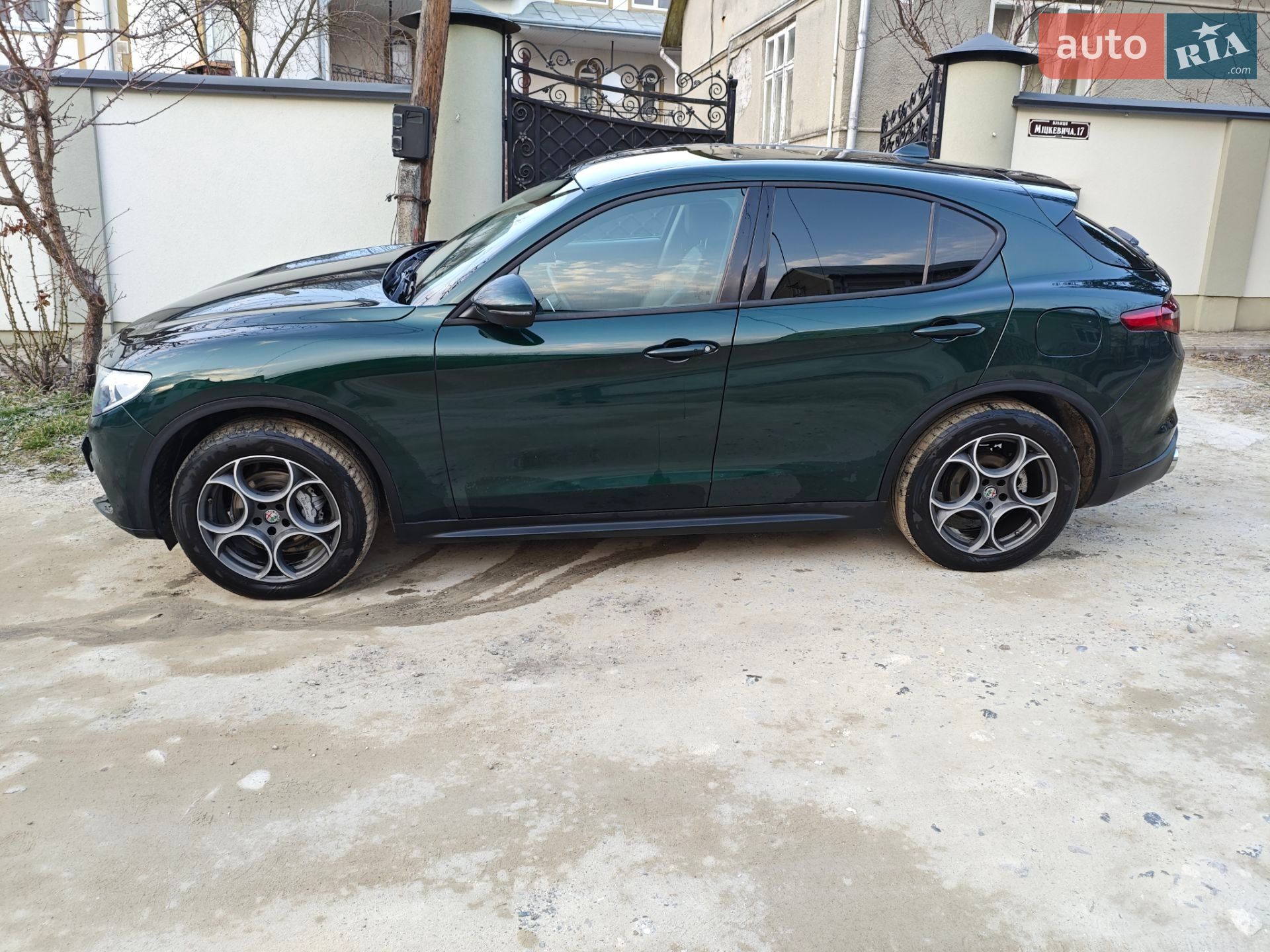Alfa Romeo Stelvio 2018 VIN ZARFAHBUXJ7C10841 фото оголошення 25 з 36