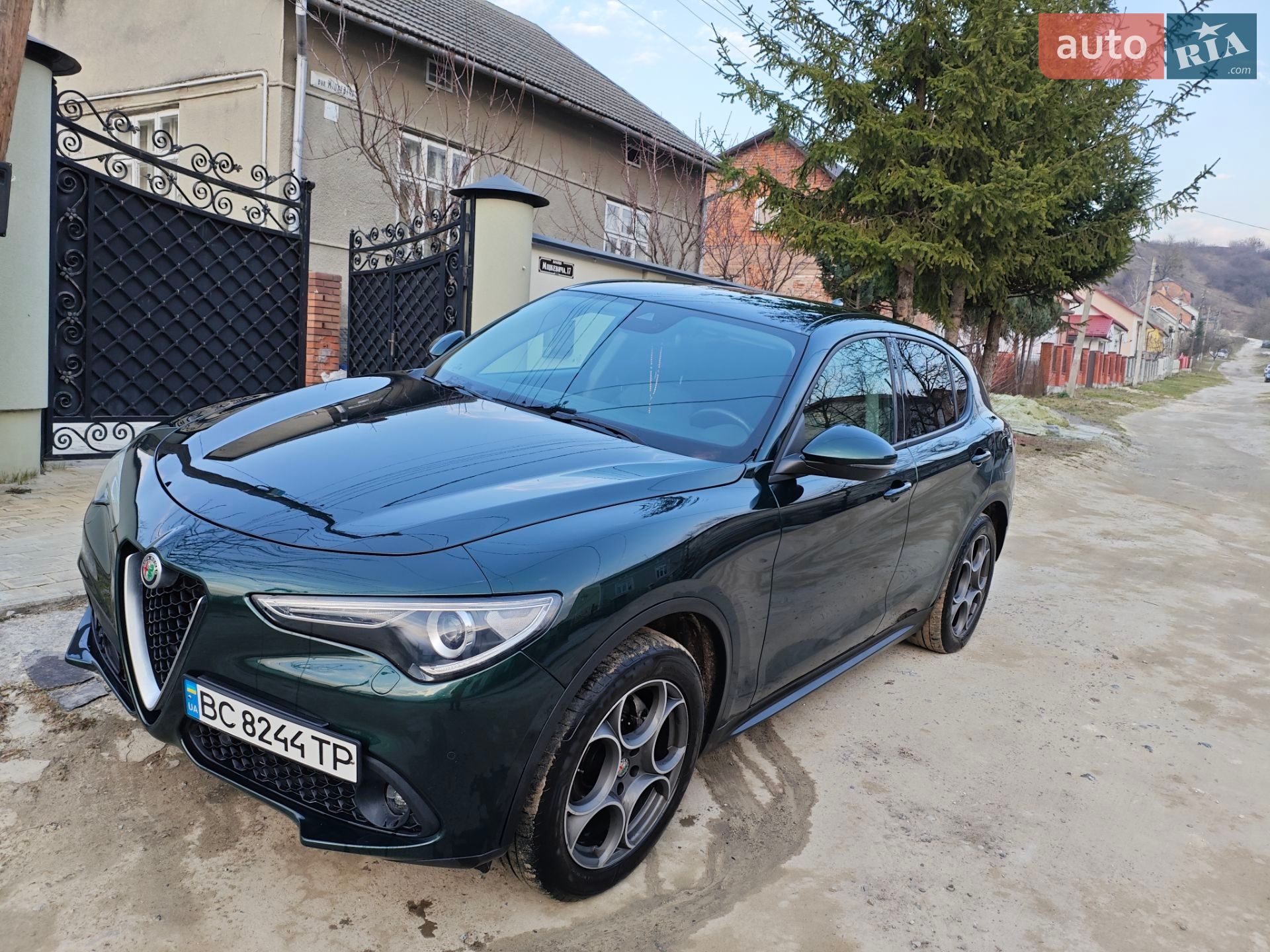 Alfa Romeo Stelvio 2018 VIN ZARFAHBUXJ7C10841 фото оголошення 19 з 36