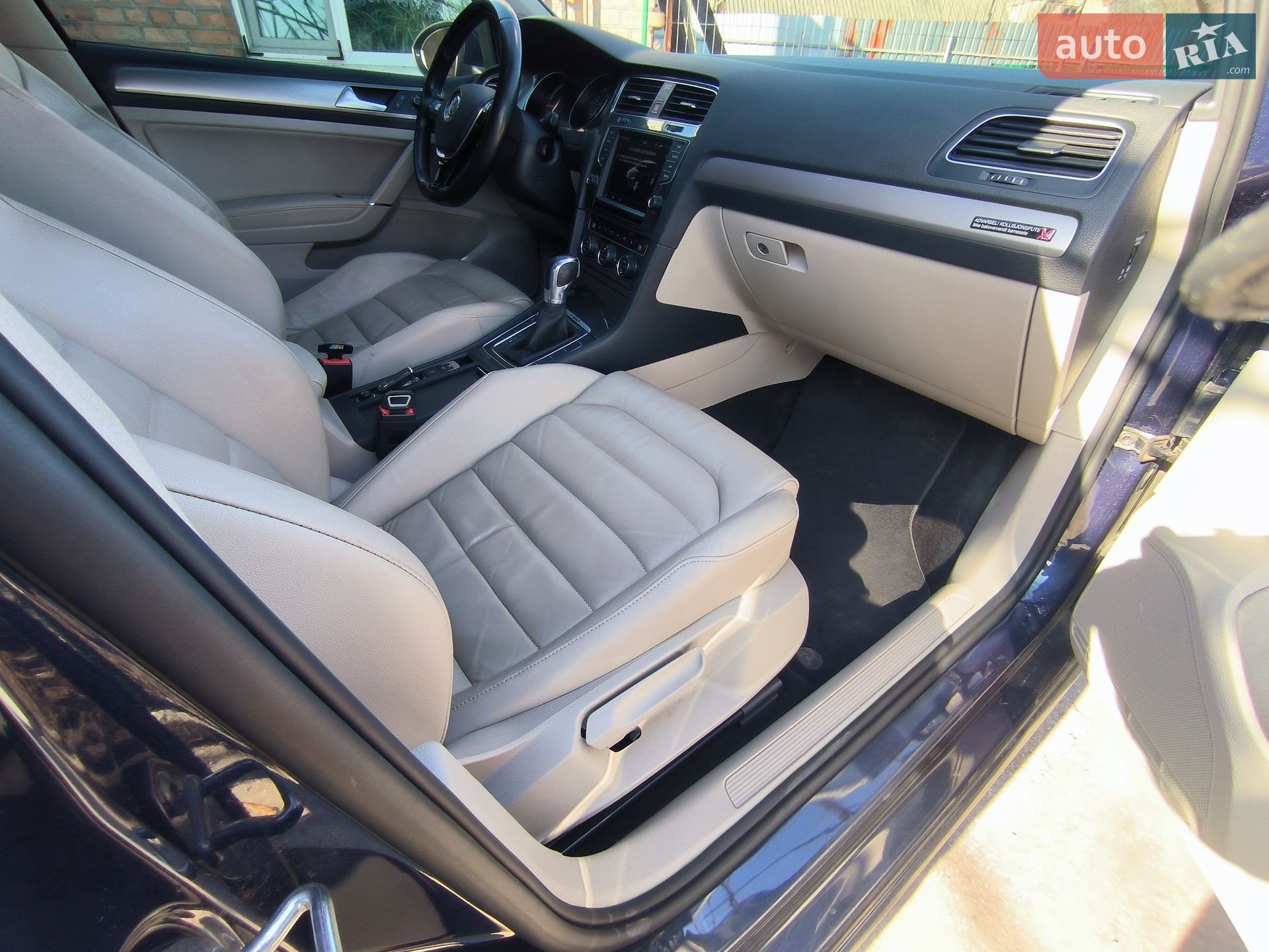 Volkswagen e-Golf 2014 VIN WVWZZZAUZFW905591 фото оголошення 19 з 21