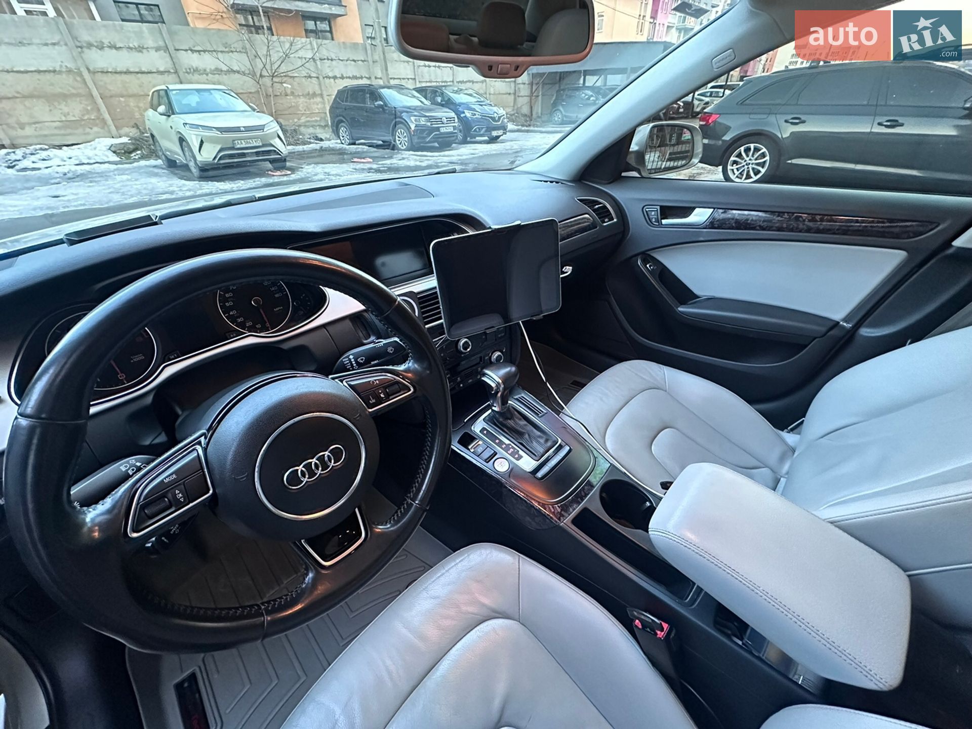 Audi A4 2015 VIN WAUEFAFL9FN037102 фото оголошення 8 з 17