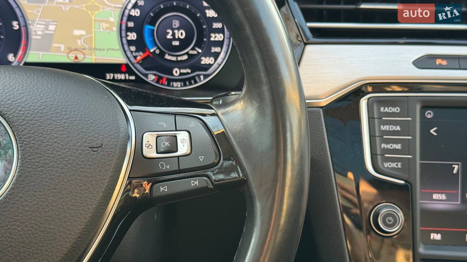 Volkswagen Passat 2016 VIN WVWZZZ3CZGE165853 фото оголошення 19 з 26