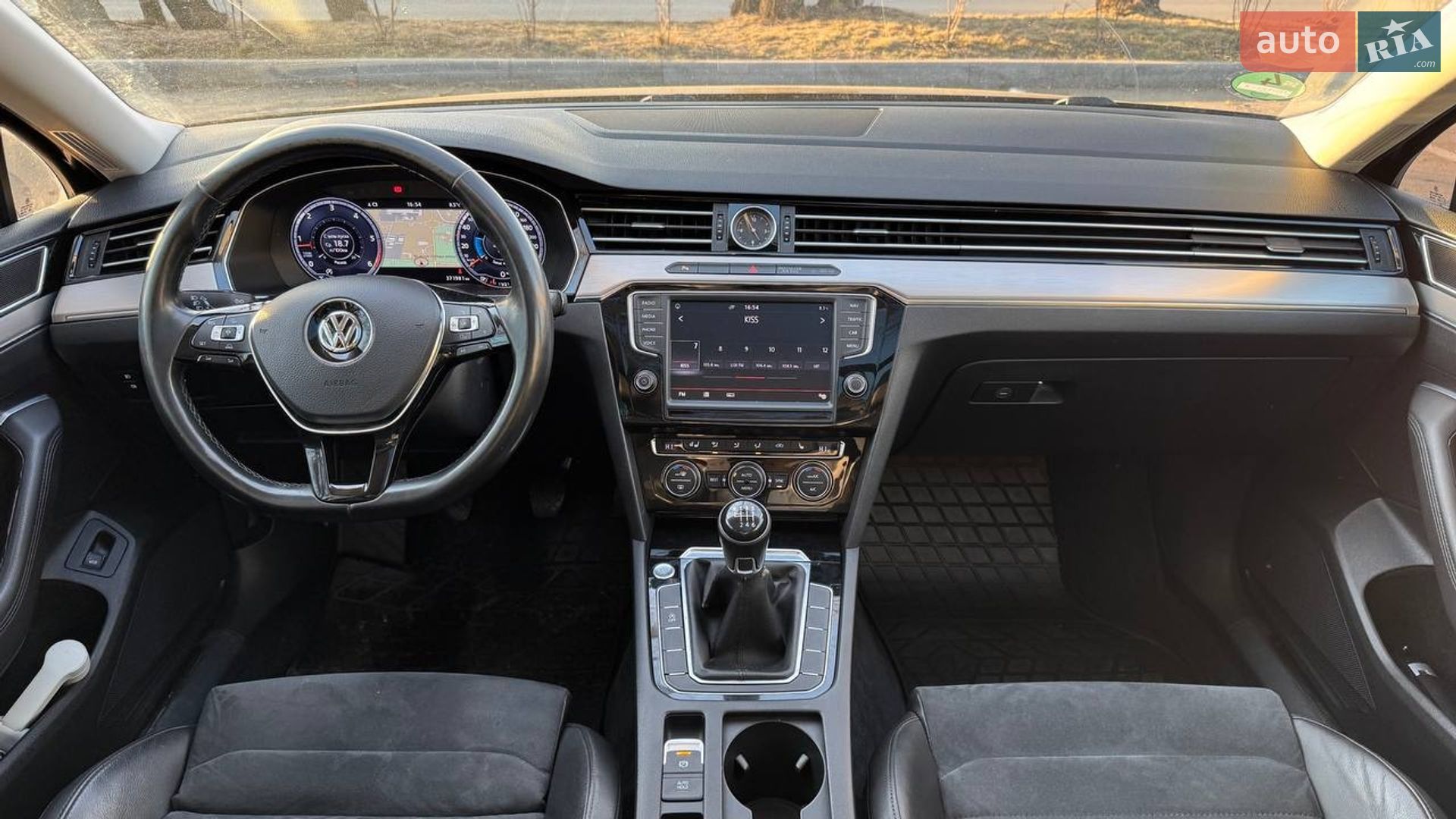 Volkswagen Passat 2016 VIN WVWZZZ3CZGE165853 фото оголошення 16 з 26