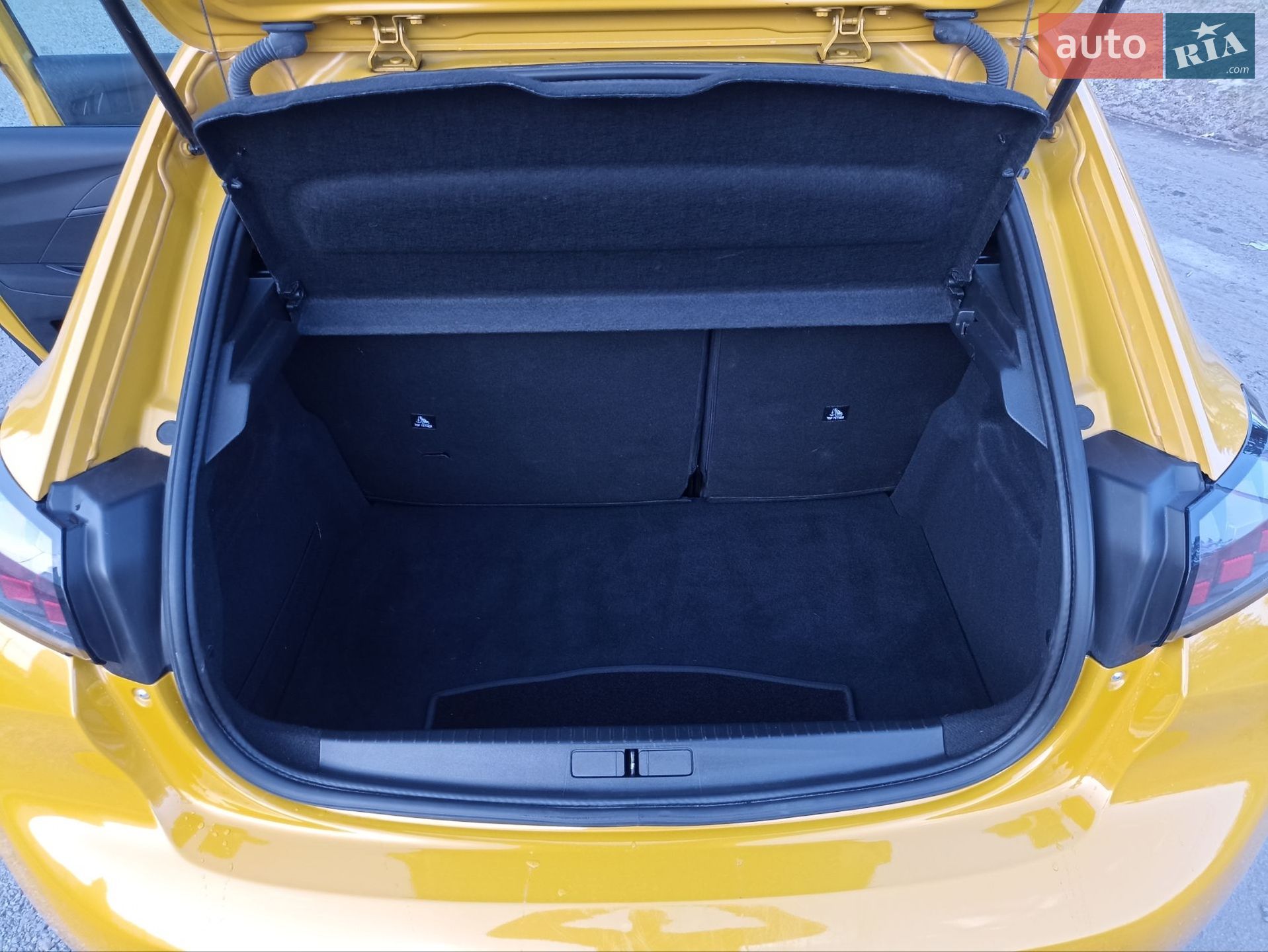 Peugeot 208 2020 VIN VR3UHZKXZLT014725 фото оголошення 2 з 28