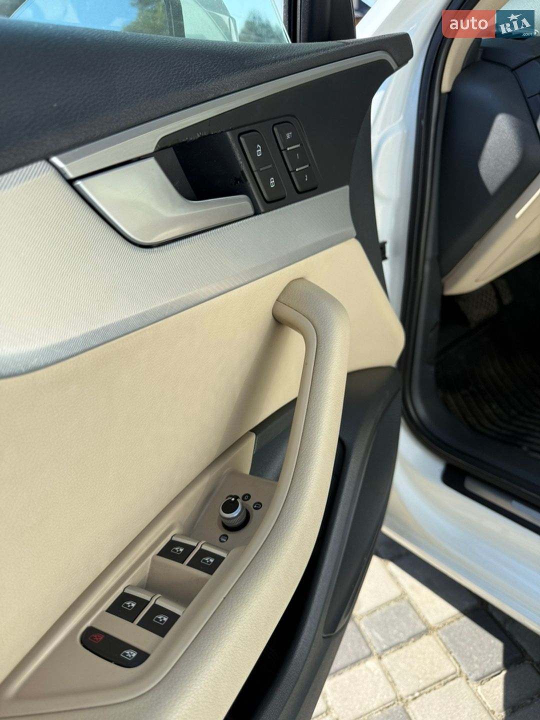 Audi A4 2017 VIN WAUGMAF46HN045765 фото оголошення 7 з 19