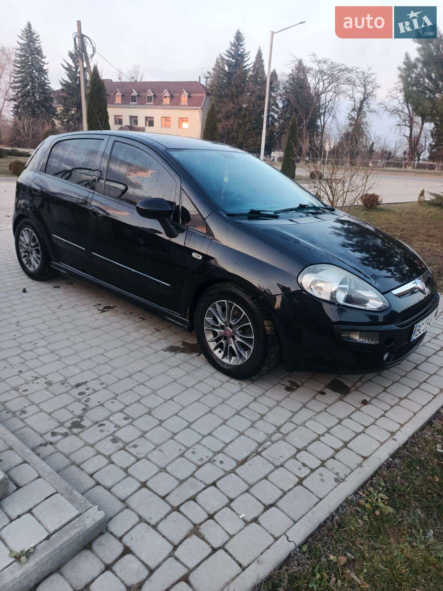 Fiat Punto 2010 VIN ZFA19900001693404 фото оголошення 3 з 18
