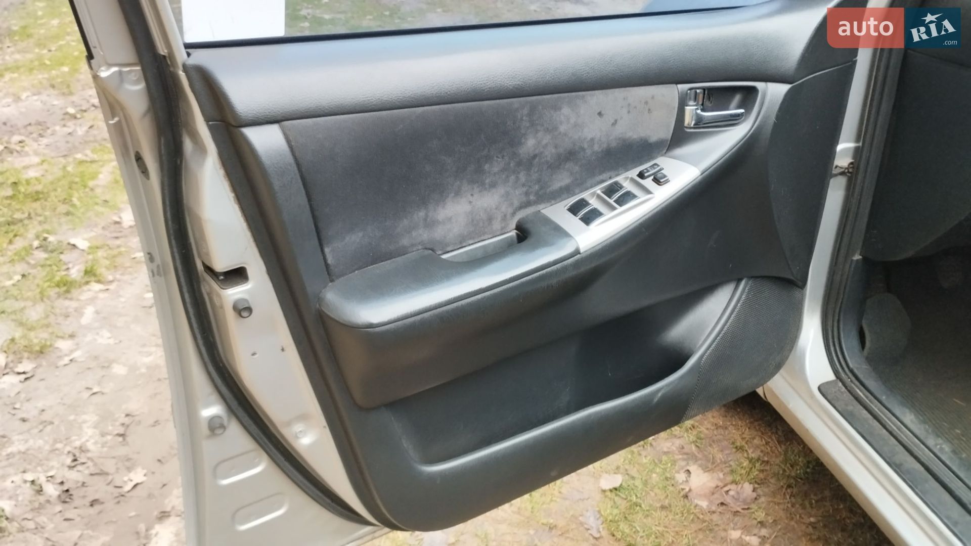 Toyota Corolla 2004 VIN NMTBZ28EX0R075052 фото оголошення 14 з 19