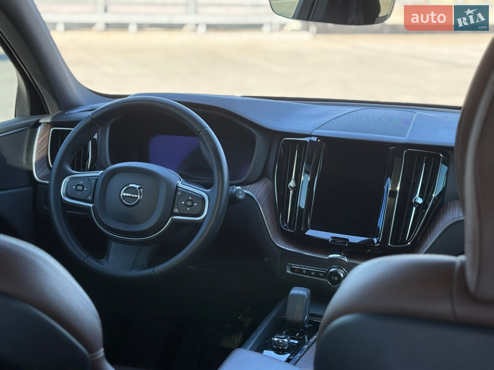 Volvo XC60 2022 VIN YV4L12DK2N1051287 фото оголошення 9 з 15