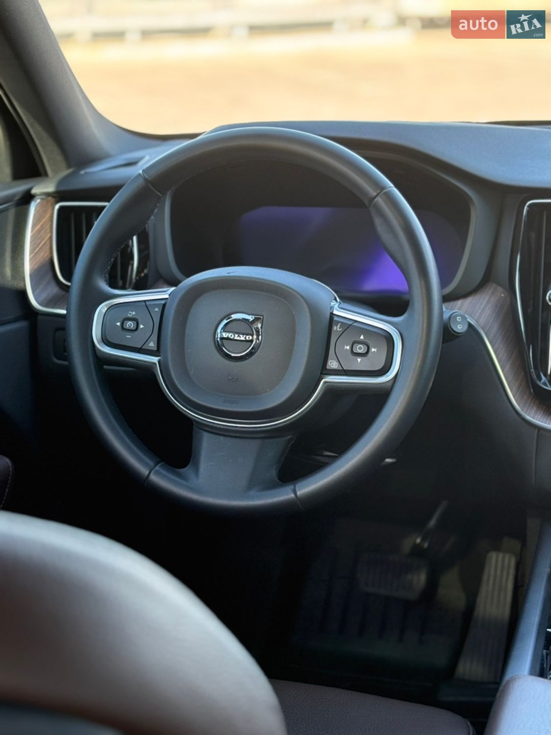 Volvo XC60 2022 VIN YV4L12DK2N1051287 фото оголошення 10 з 15