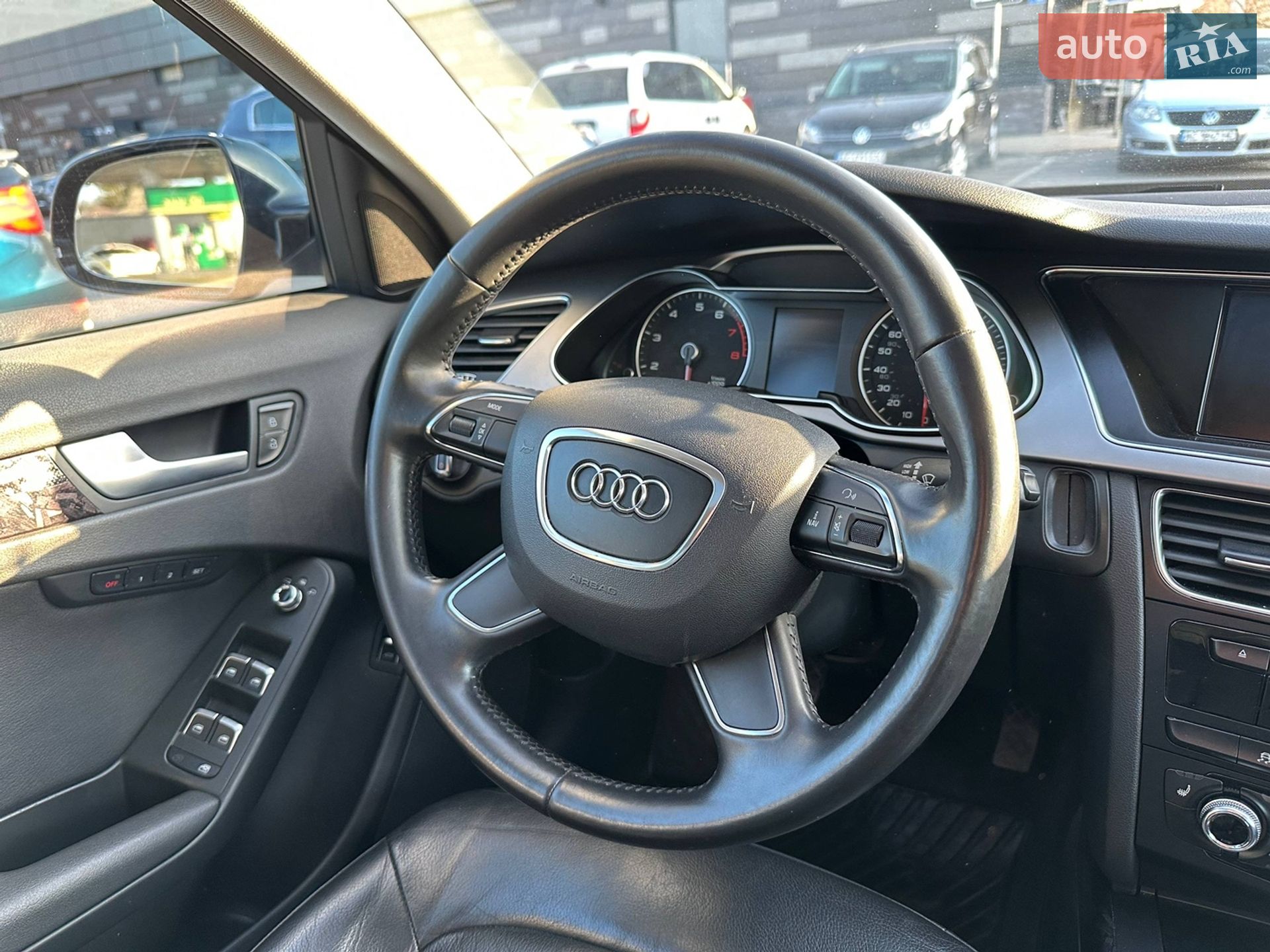 Audi A4 2012 VIN WAUHFAFL6DN009915 фото оголошення 11 з 22