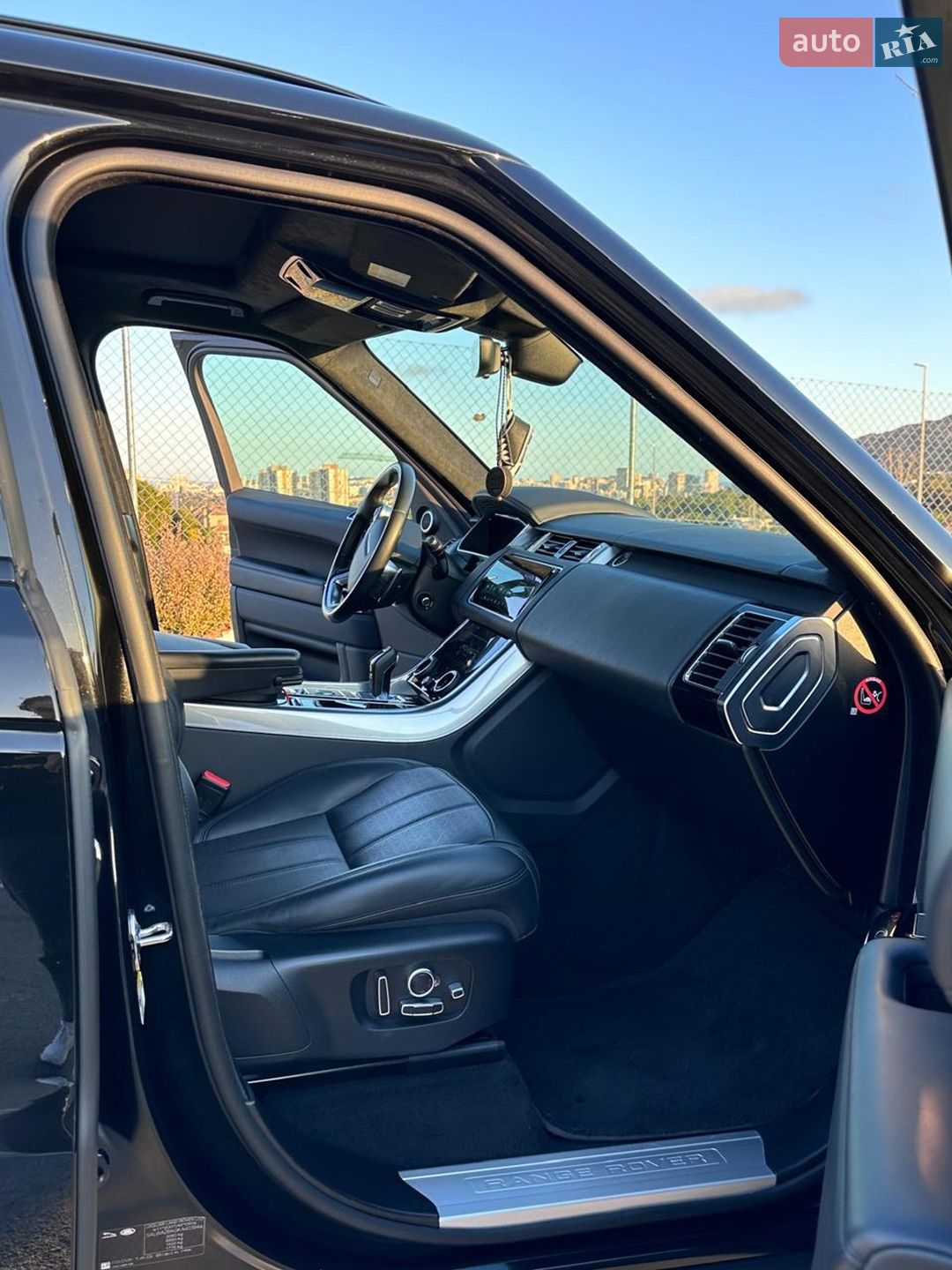Land Rover Range Rover Sport 2019 VIN SALWA2BK0KA423944 фото оголошення 9 з 12