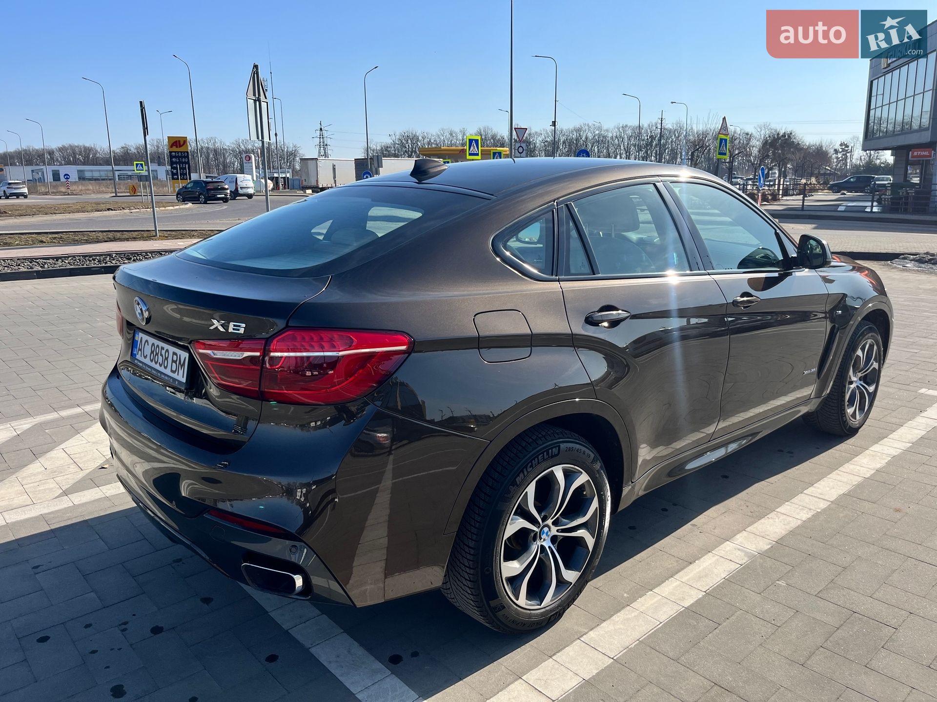 BMW X6 2016 VIN WBAKU210100R61999 фото оголошення 6 з 37
